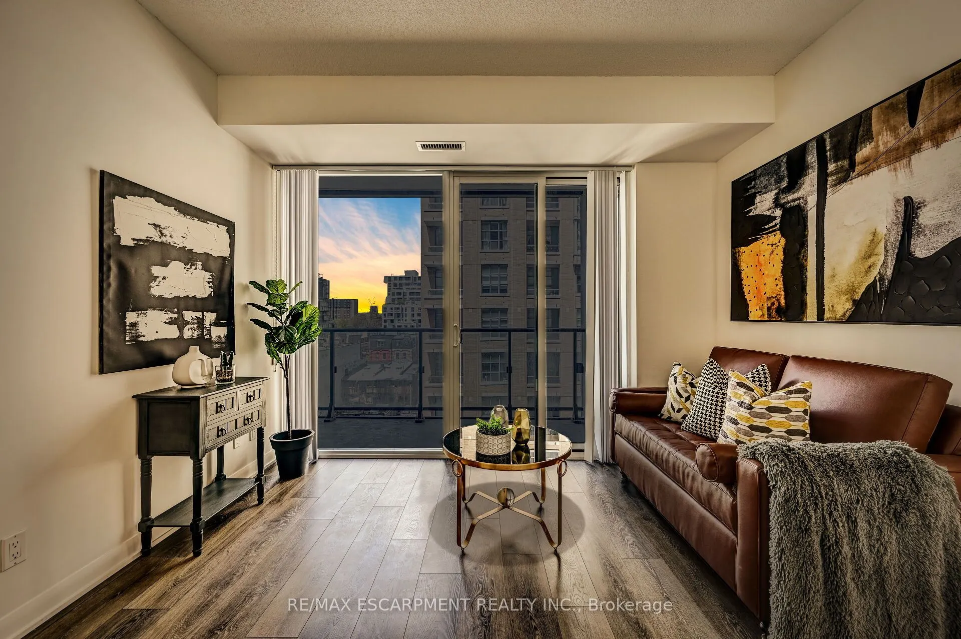 435 Richmond Street W, #714