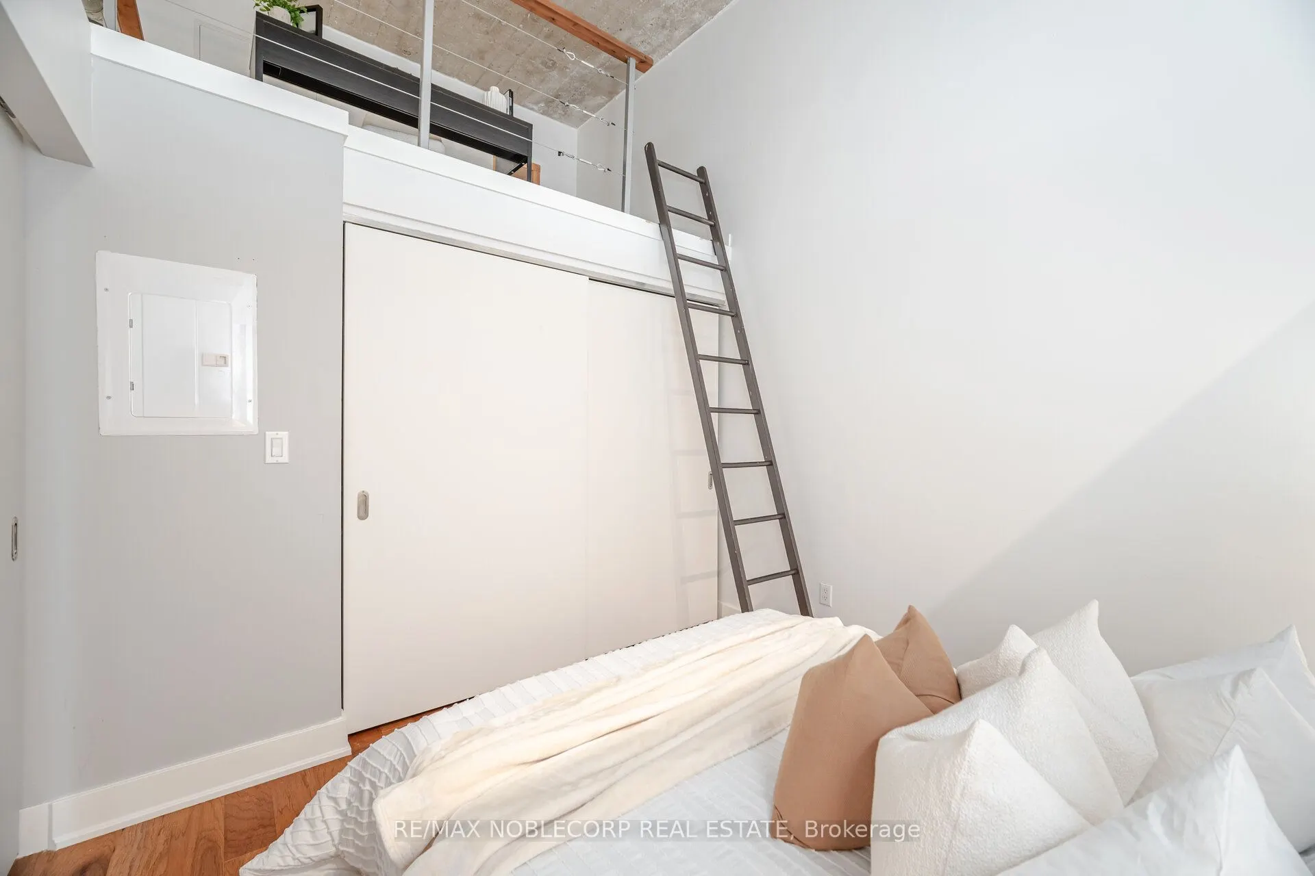 637 Lake Shore Boulevard, #228