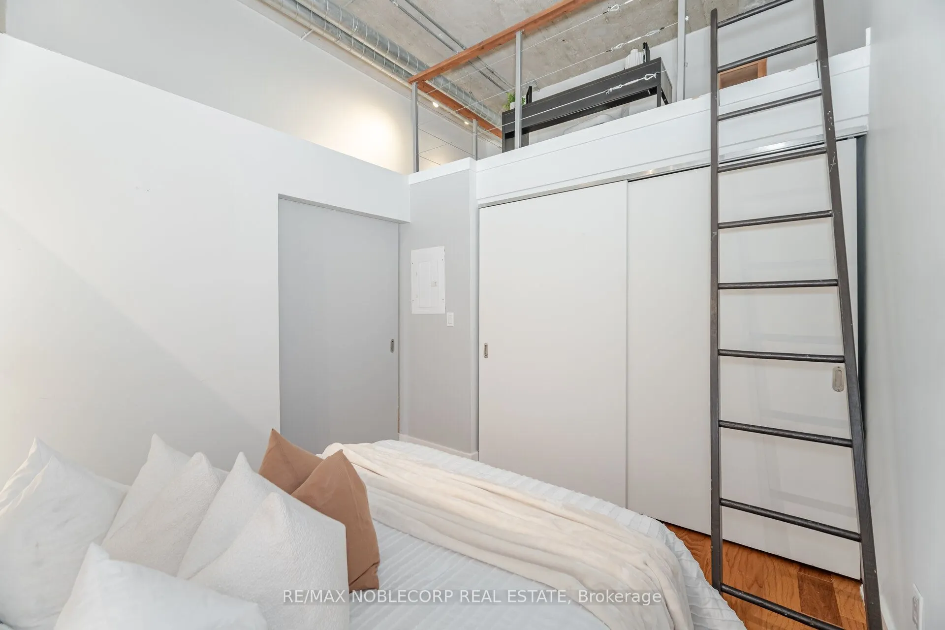 637 Lake Shore Boulevard, #228