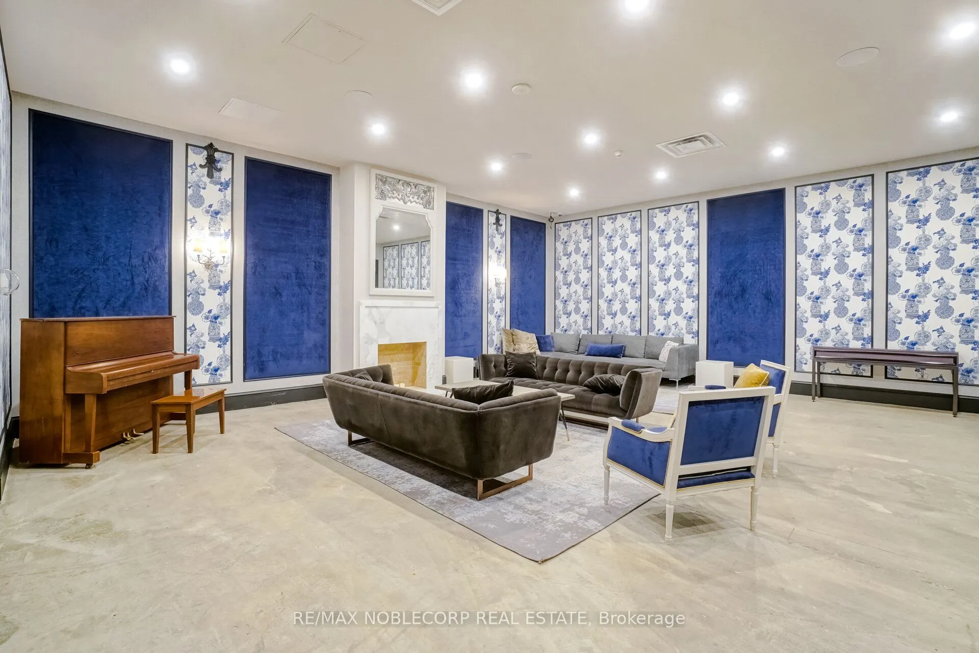 637 Lake Shore Boulevard, #228