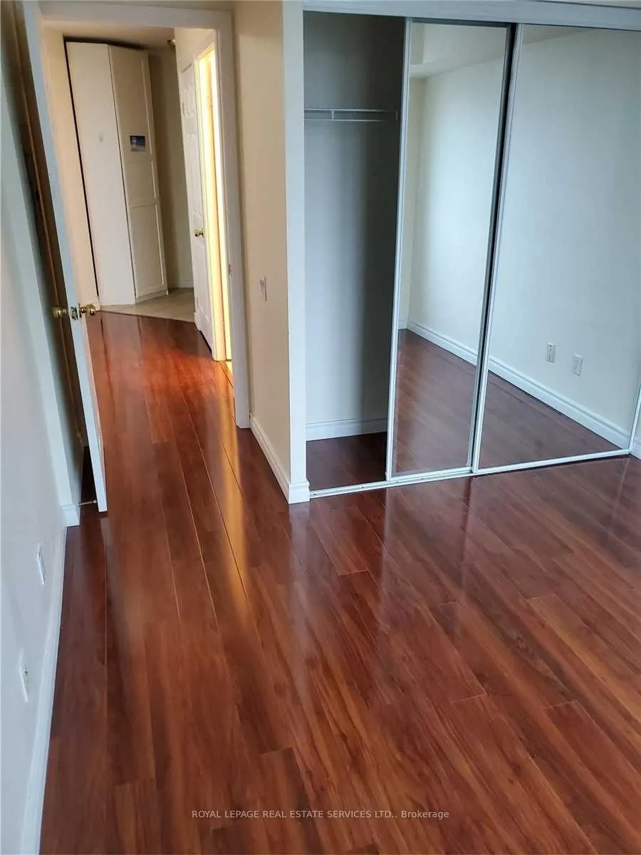 8 Hillcrest Avenue, #2015