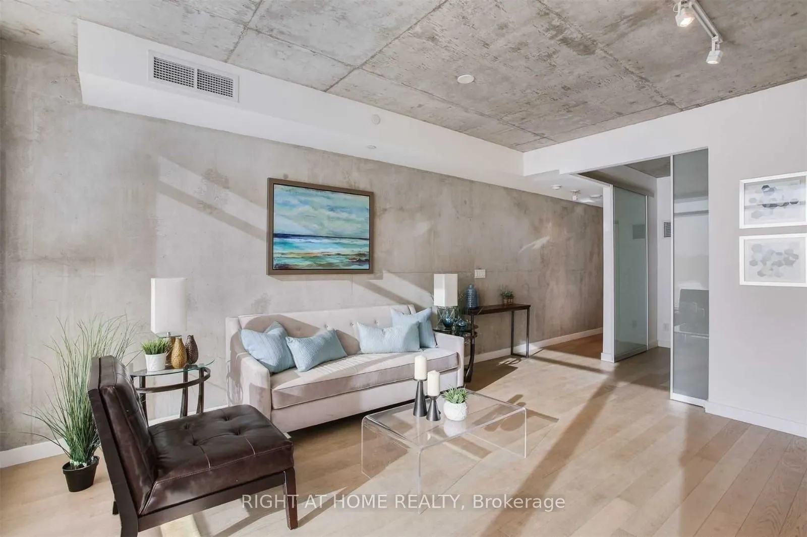 111 Bathurst Street, #408