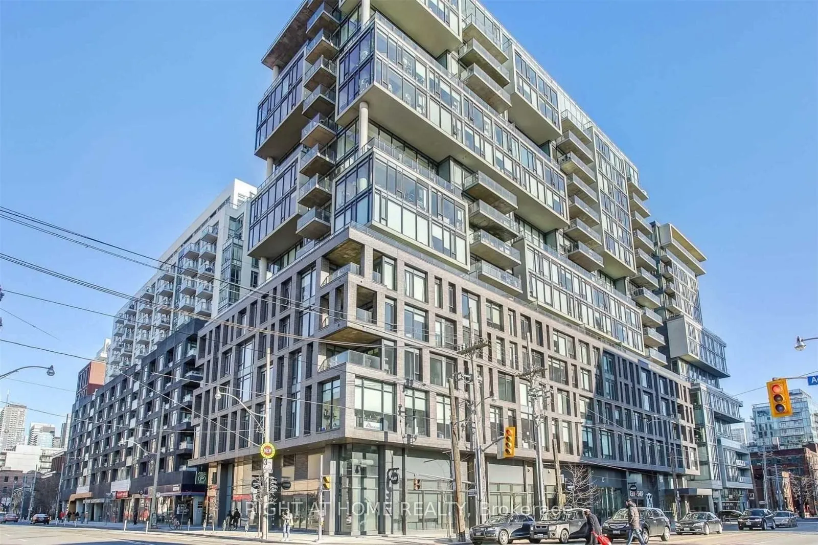 111 Bathurst Street, #408