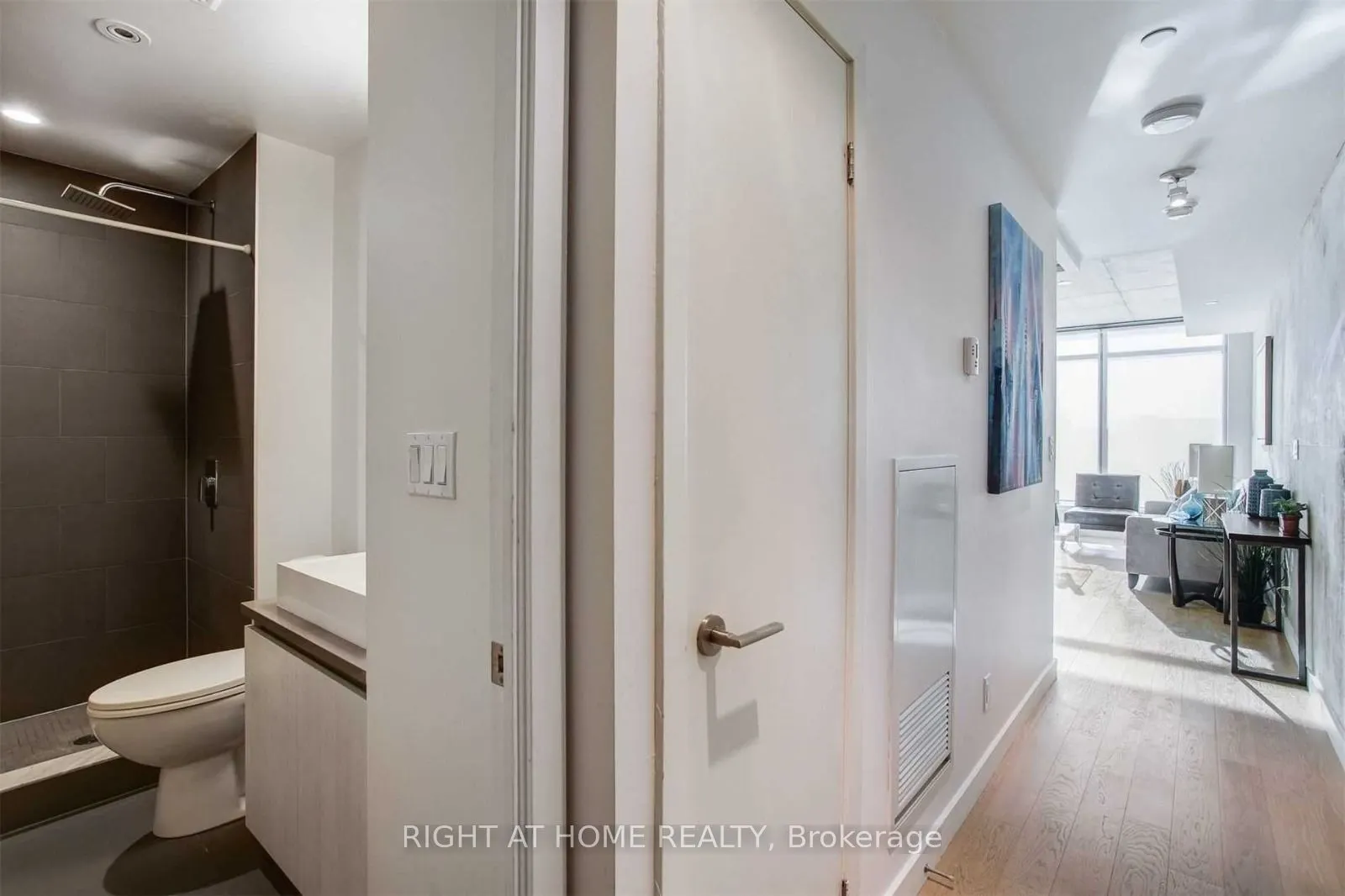 111 Bathurst Street, #408