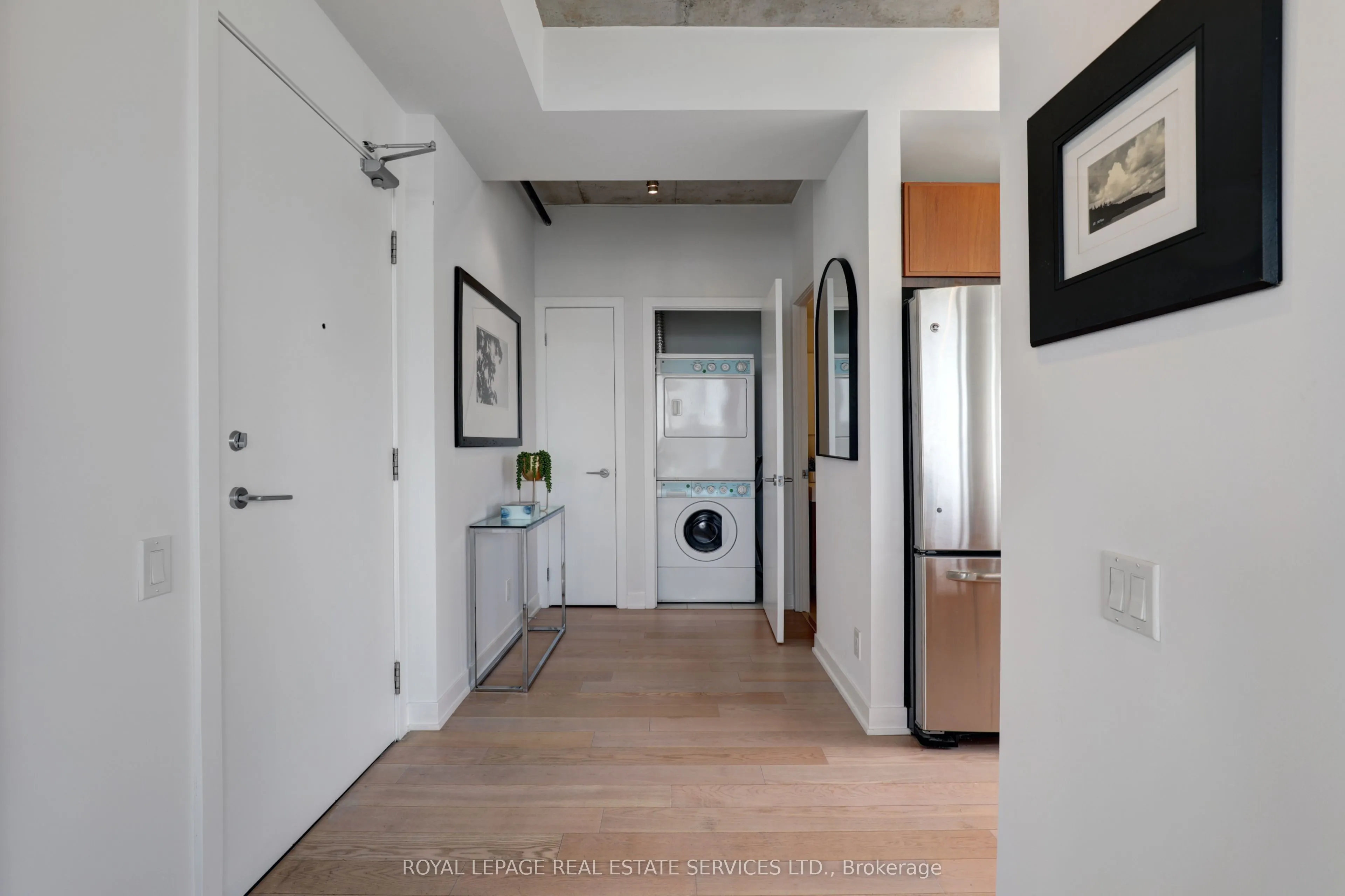 318 King Street E, #1305