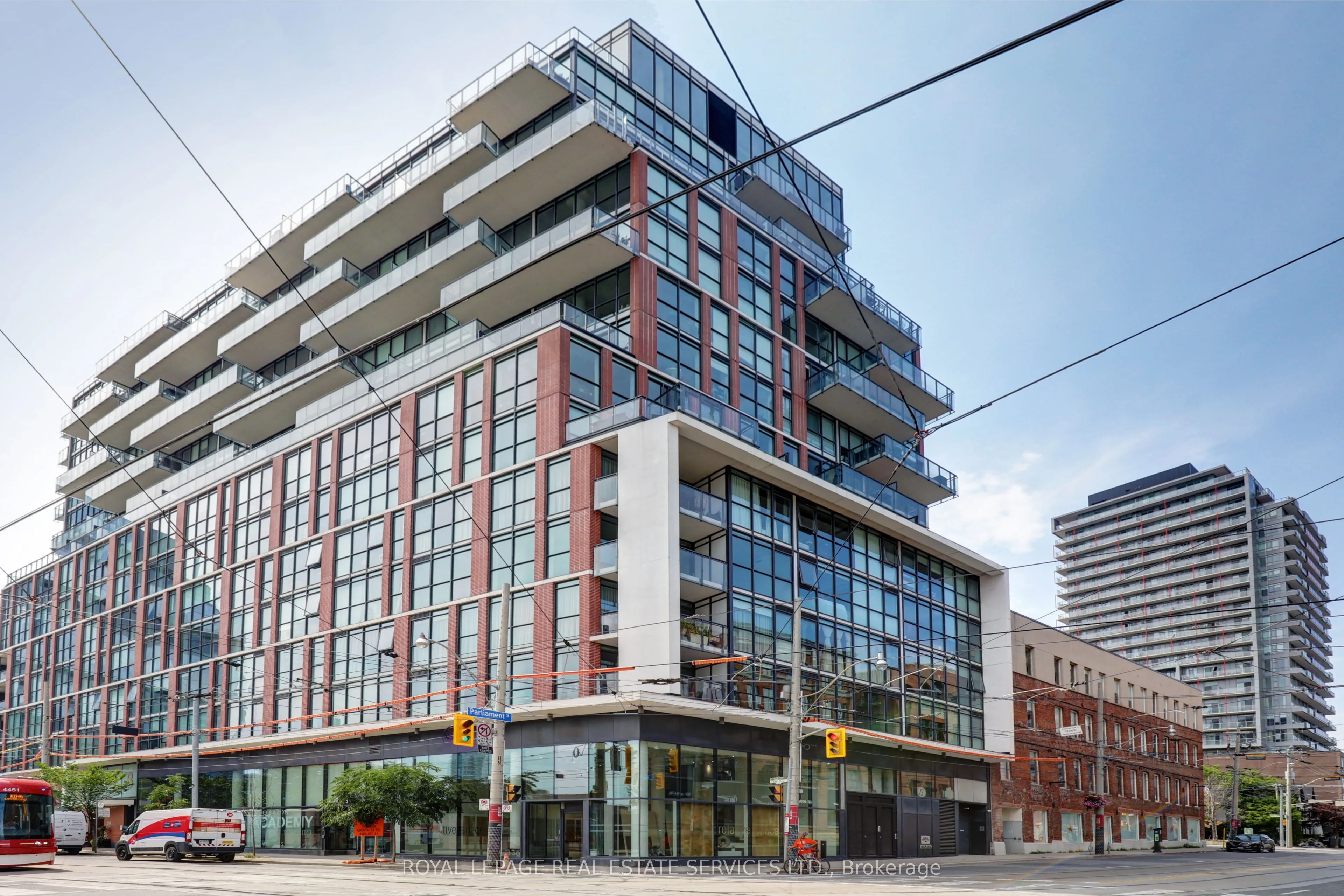 318 King Street E, #1305