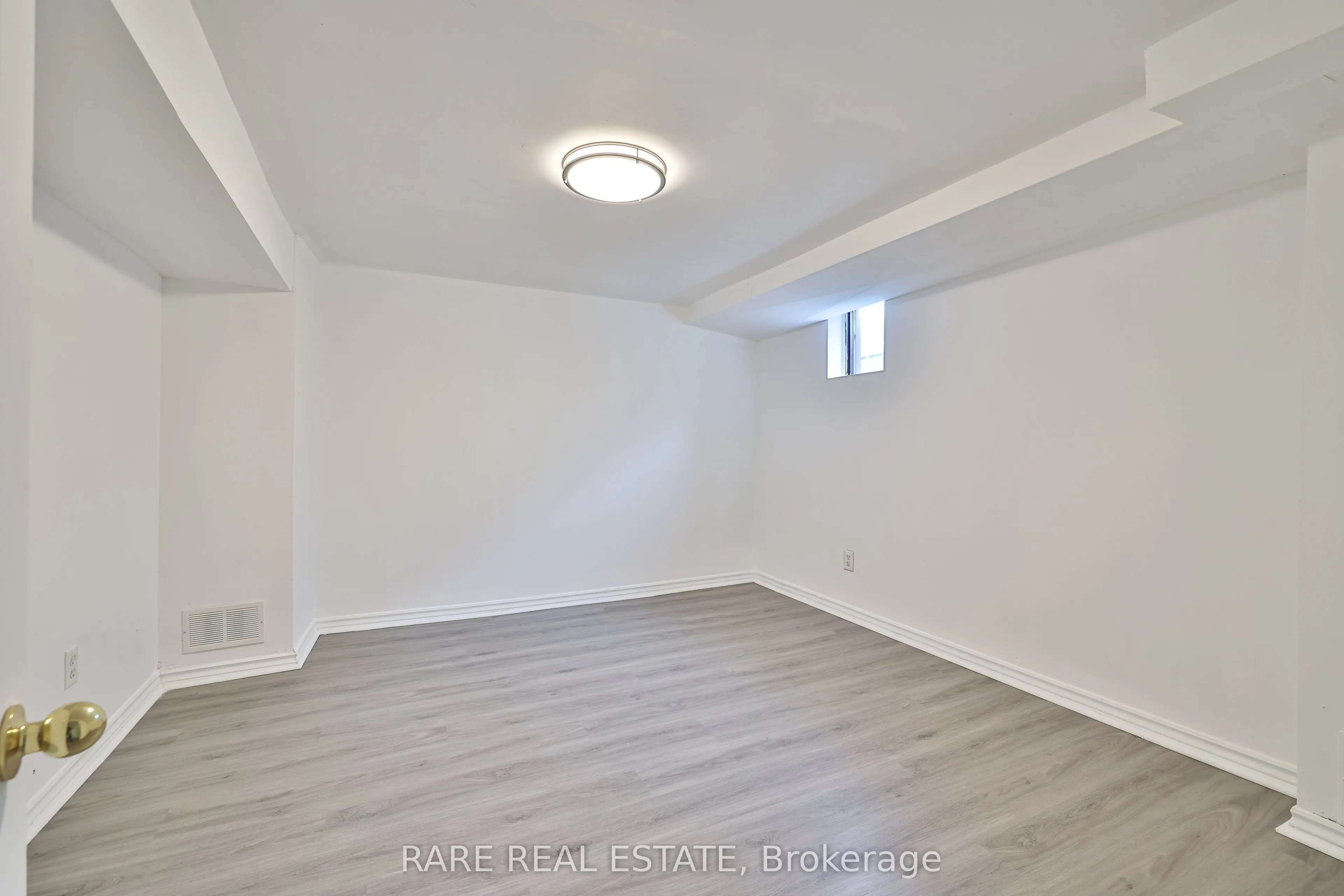 627 Sheppard Avenue W