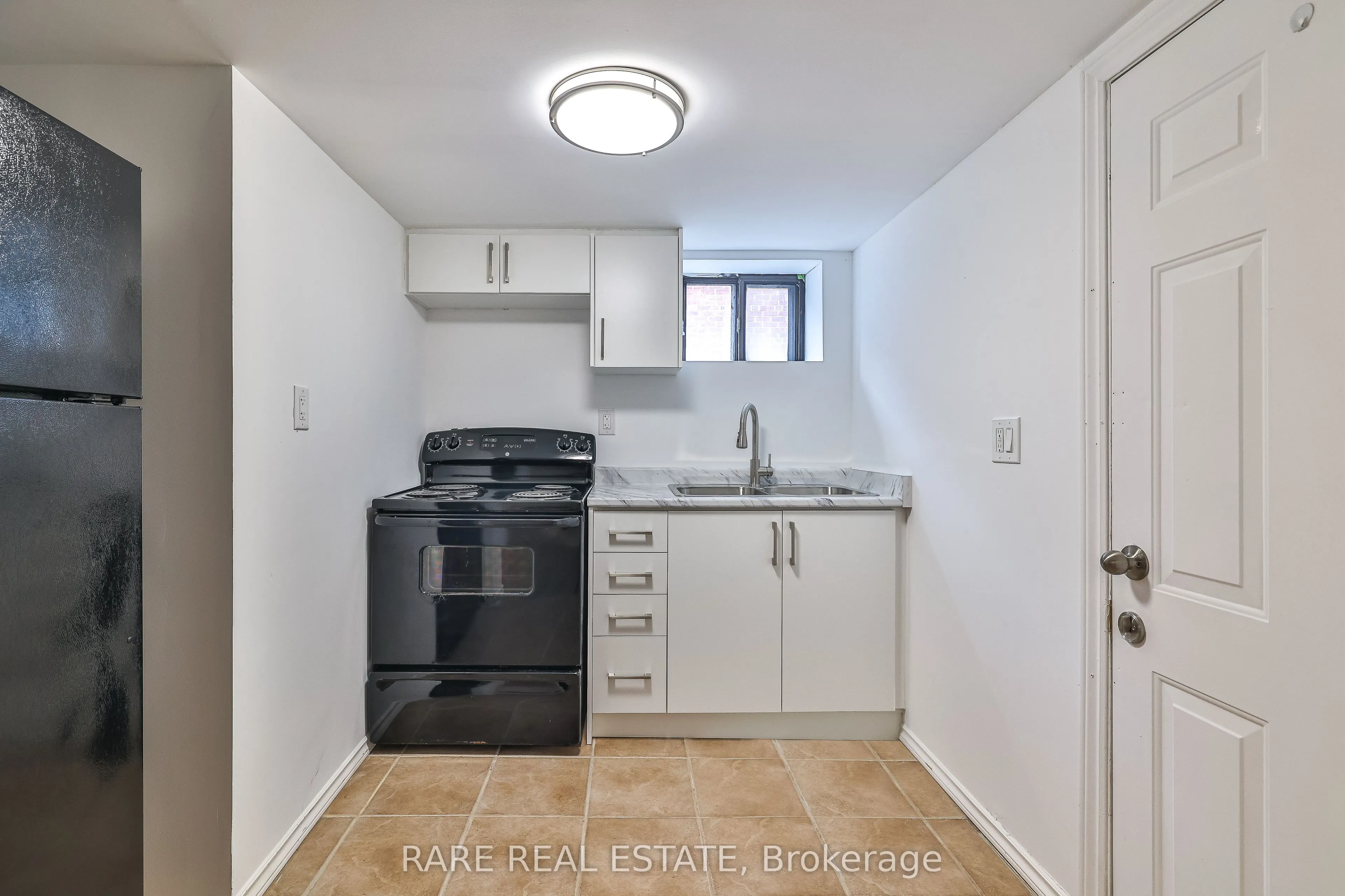627 Sheppard Avenue W
