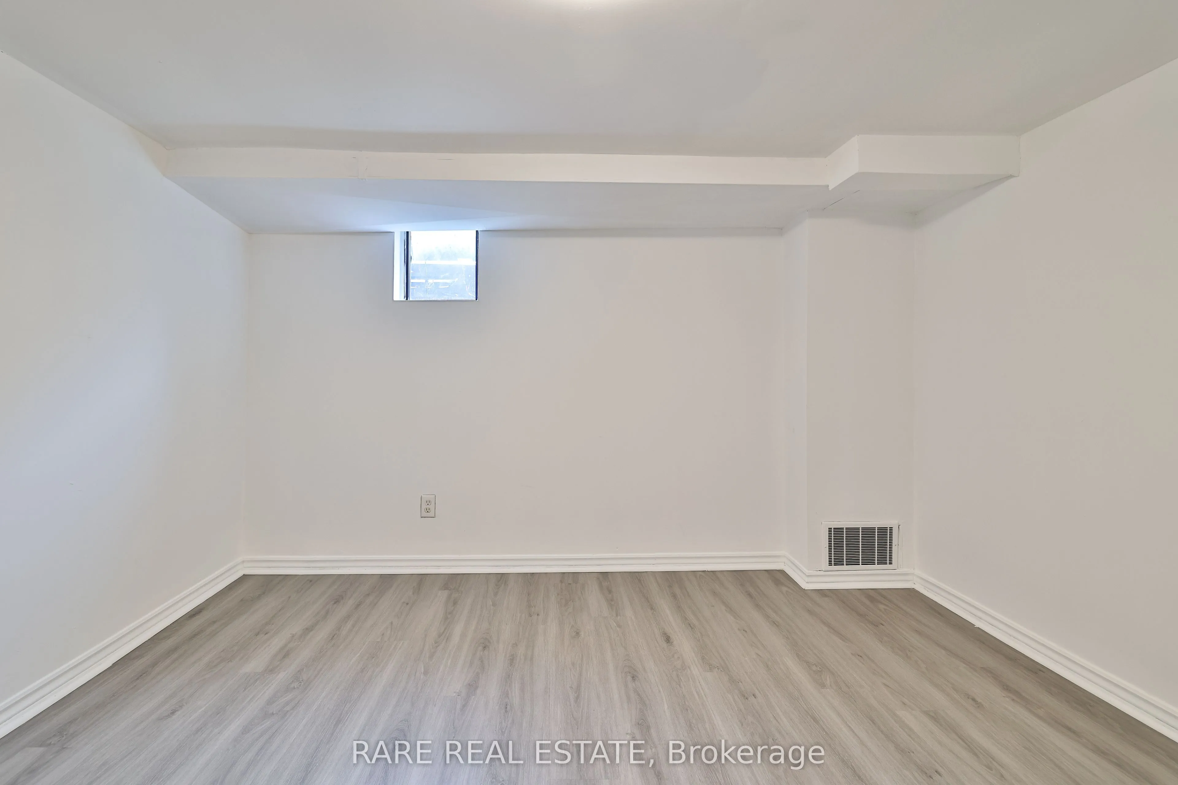 627 Sheppard Avenue W
