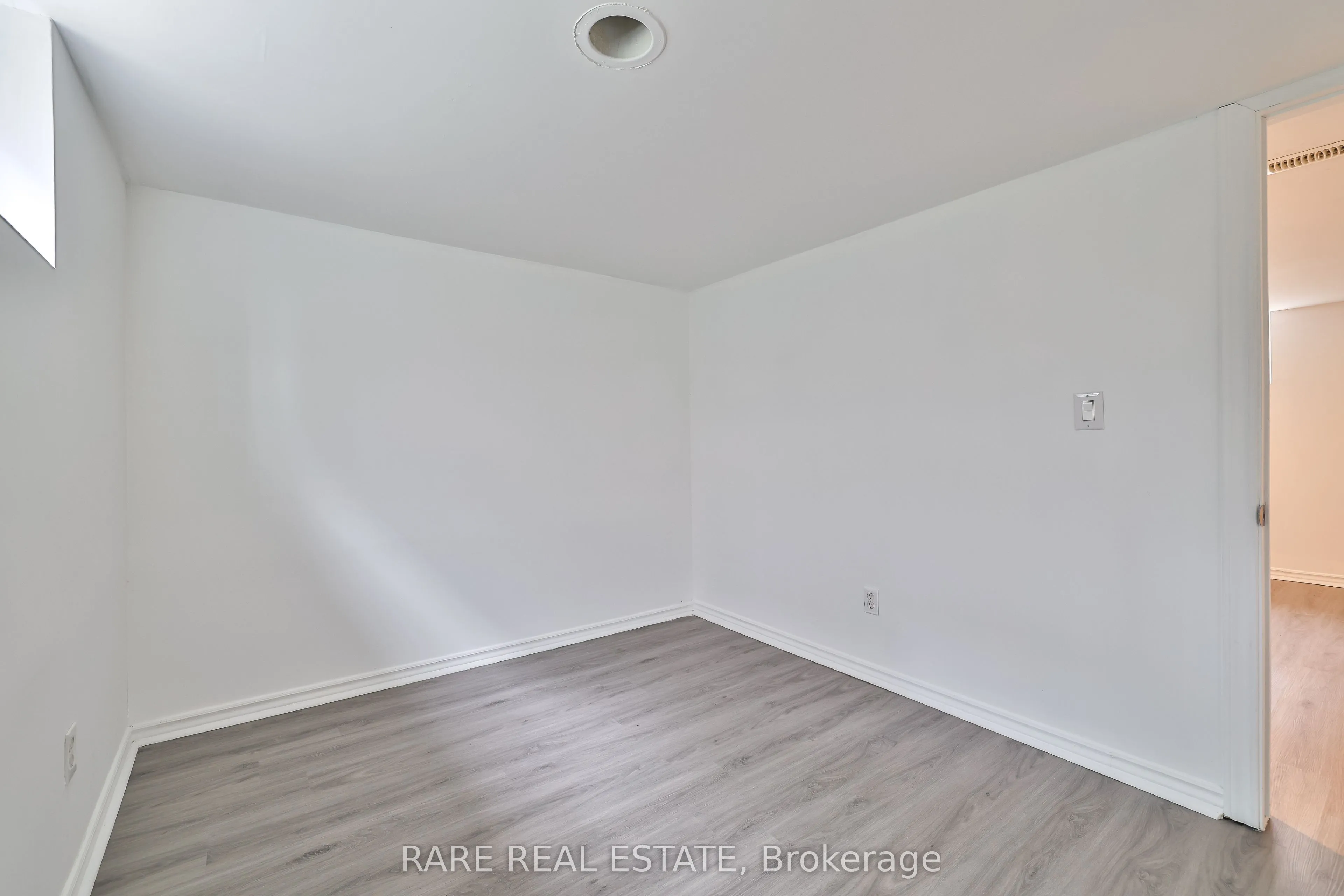 627 Sheppard Avenue W