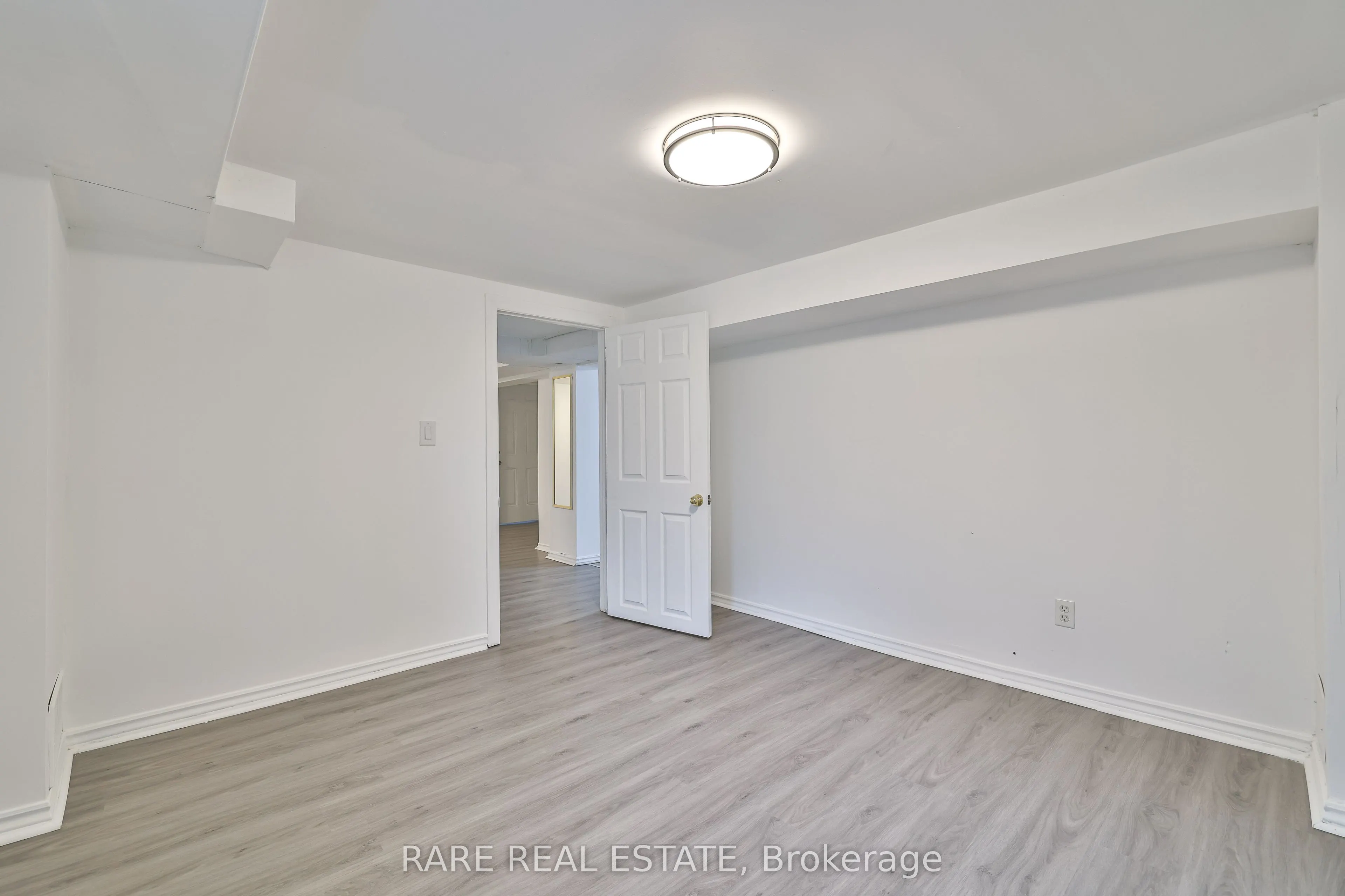 627 Sheppard Avenue W