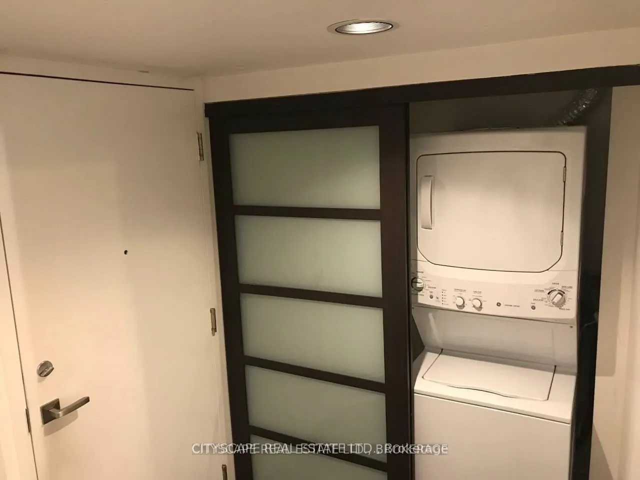 230 Queens Quay West, #826