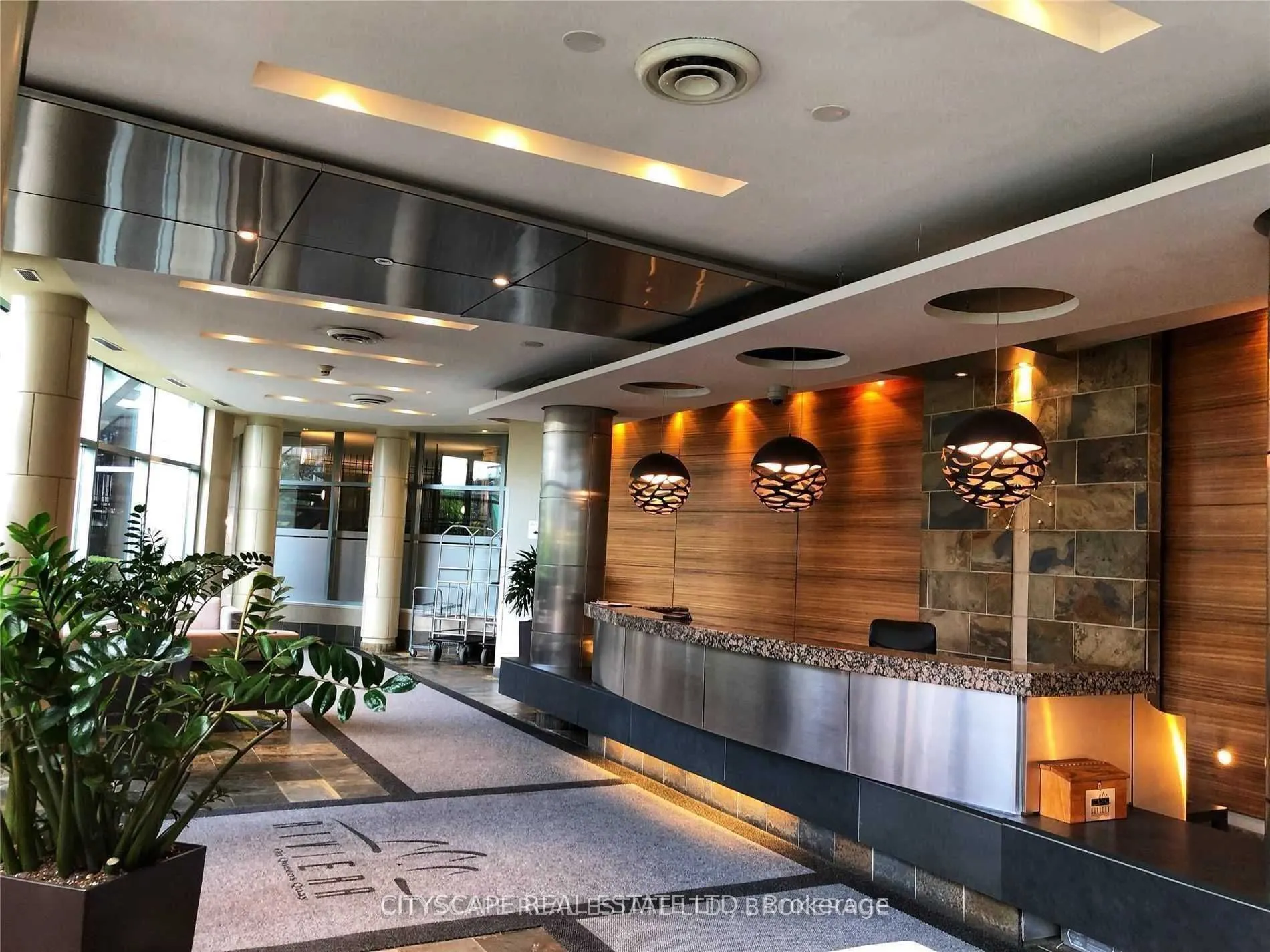 230 Queens Quay West, #826