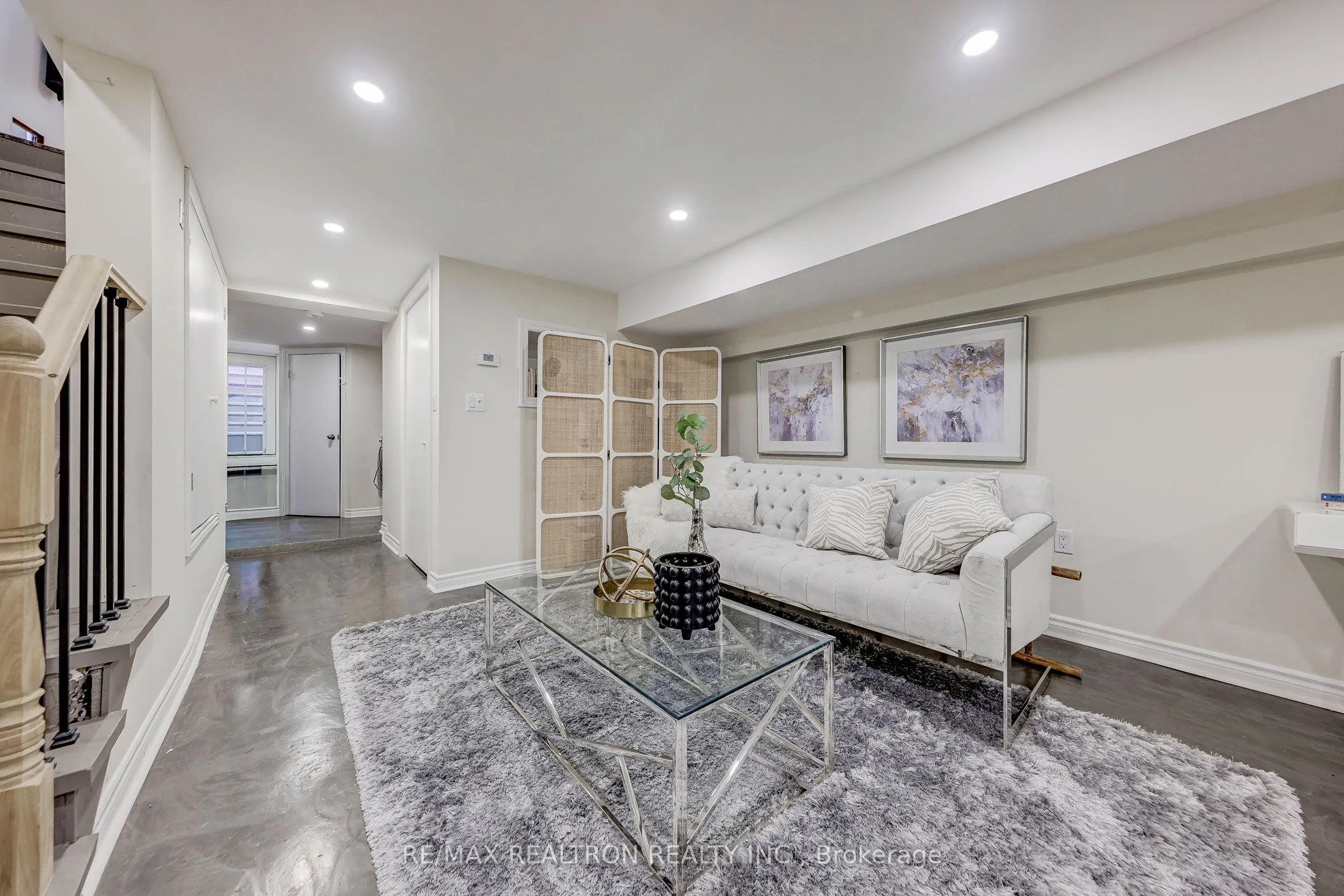 146 Manning Avenue