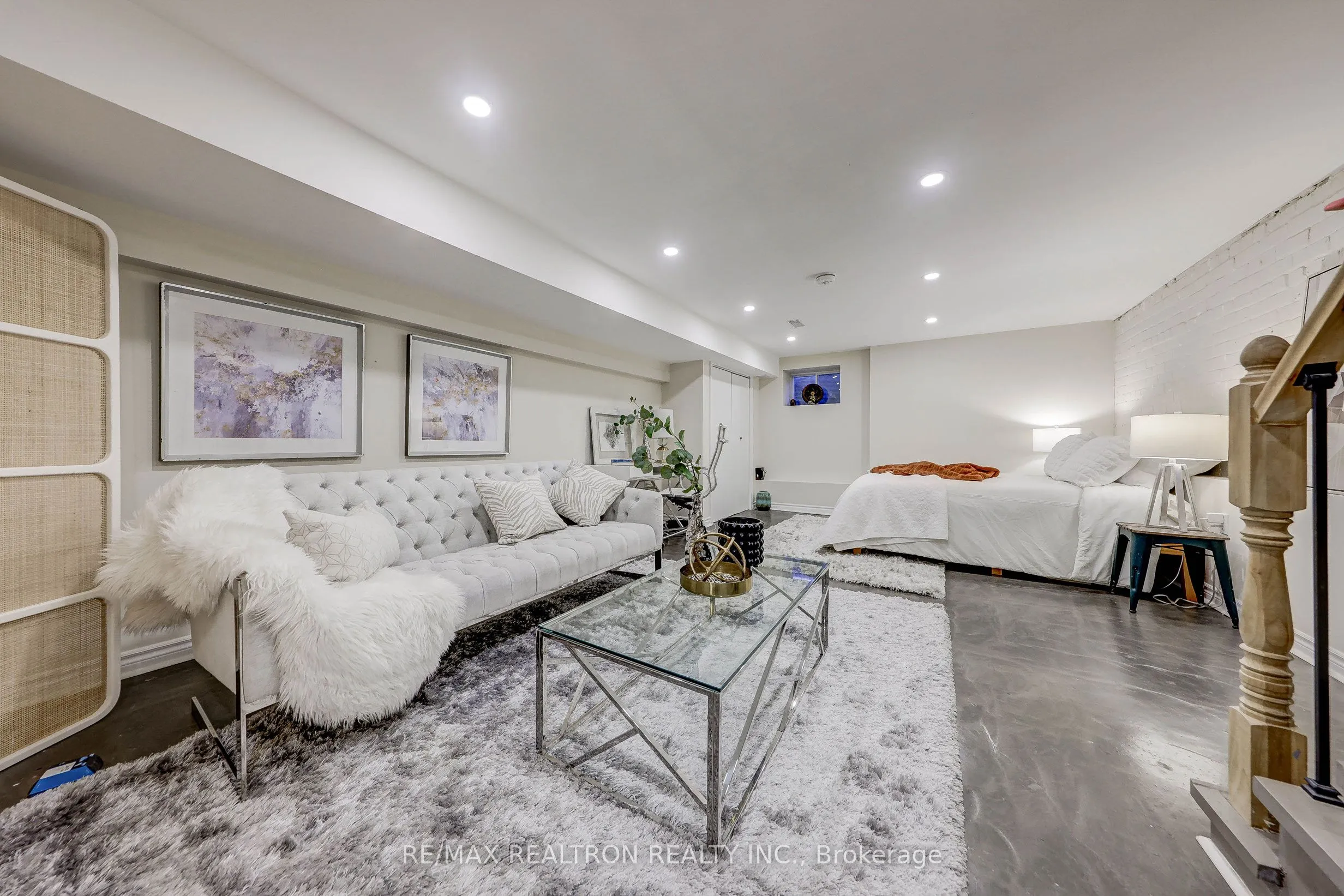 146 Manning Avenue