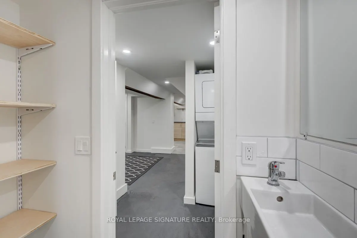 125 Glenholme Avenue, #(Lower)