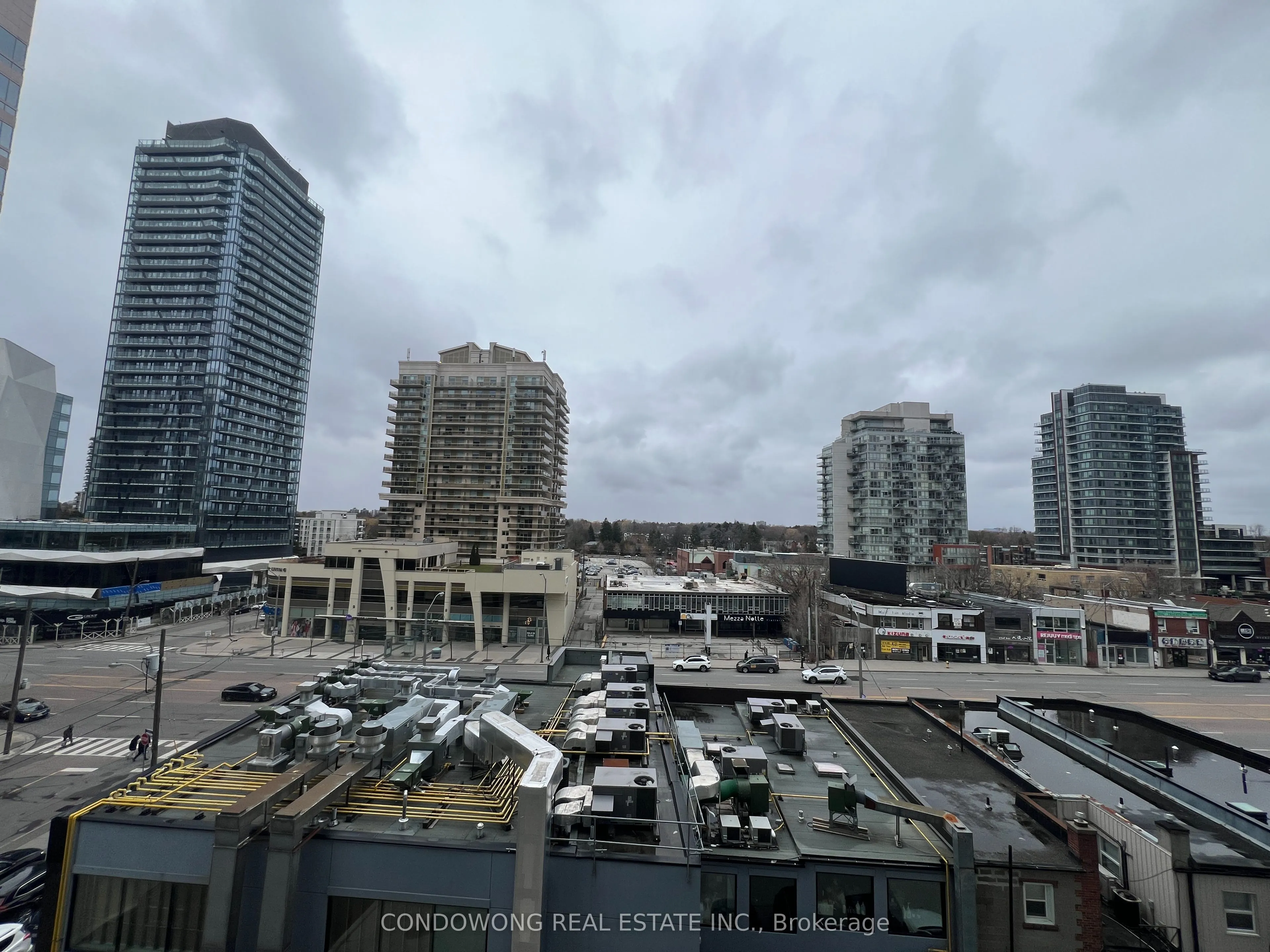 26 Norton Avenue, #610