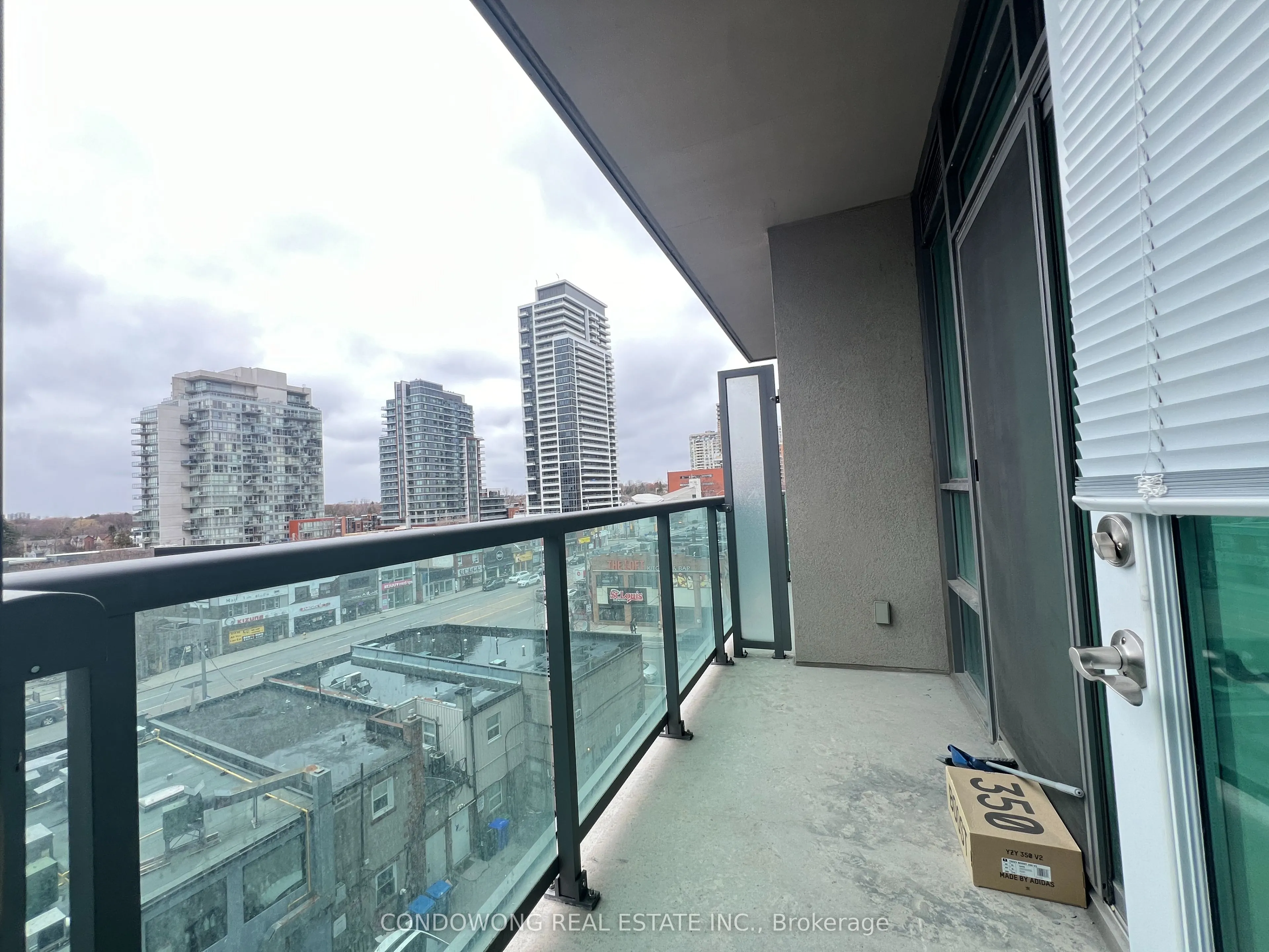 26 Norton Avenue, #610