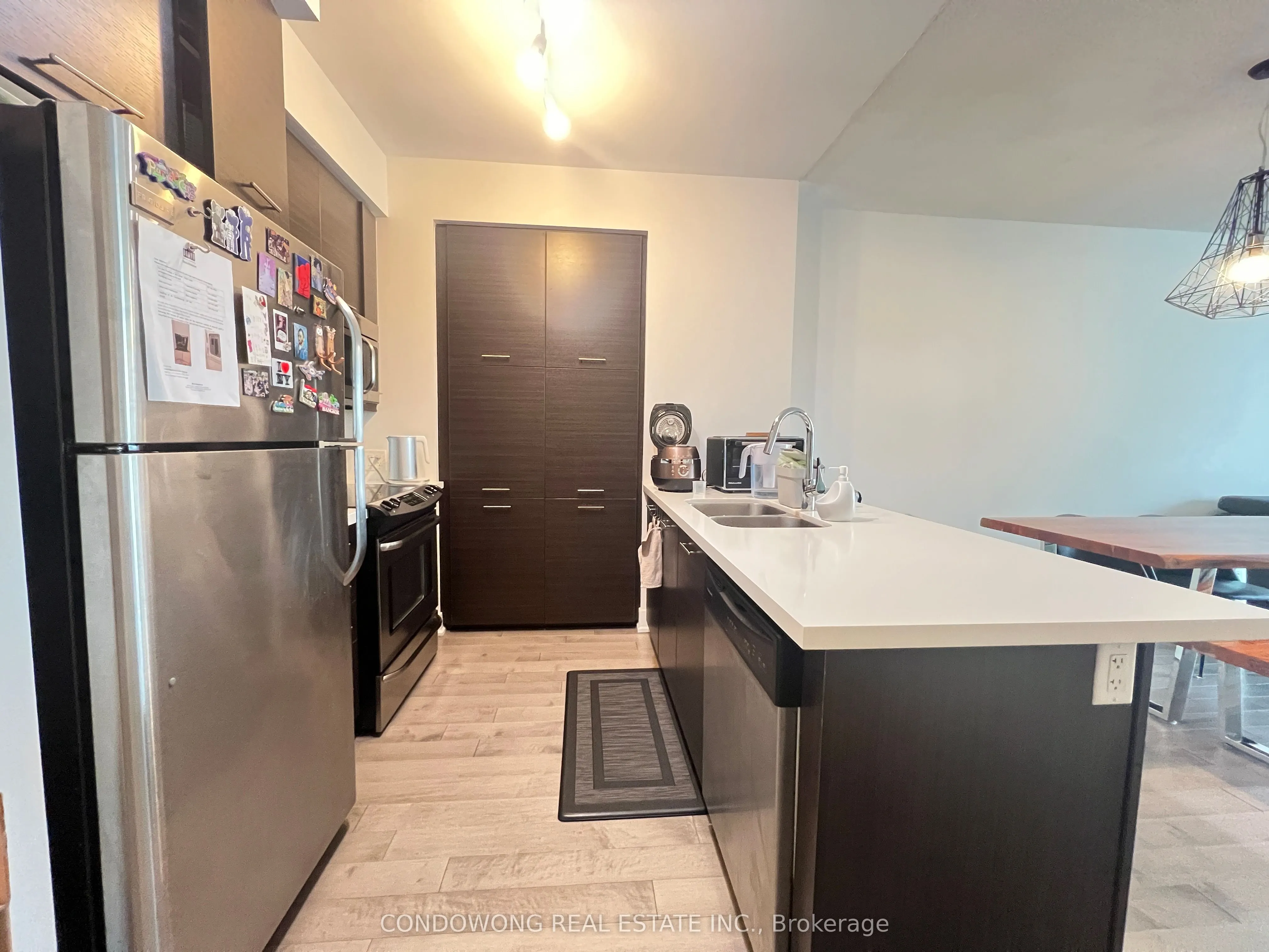 26 Norton Avenue, #610