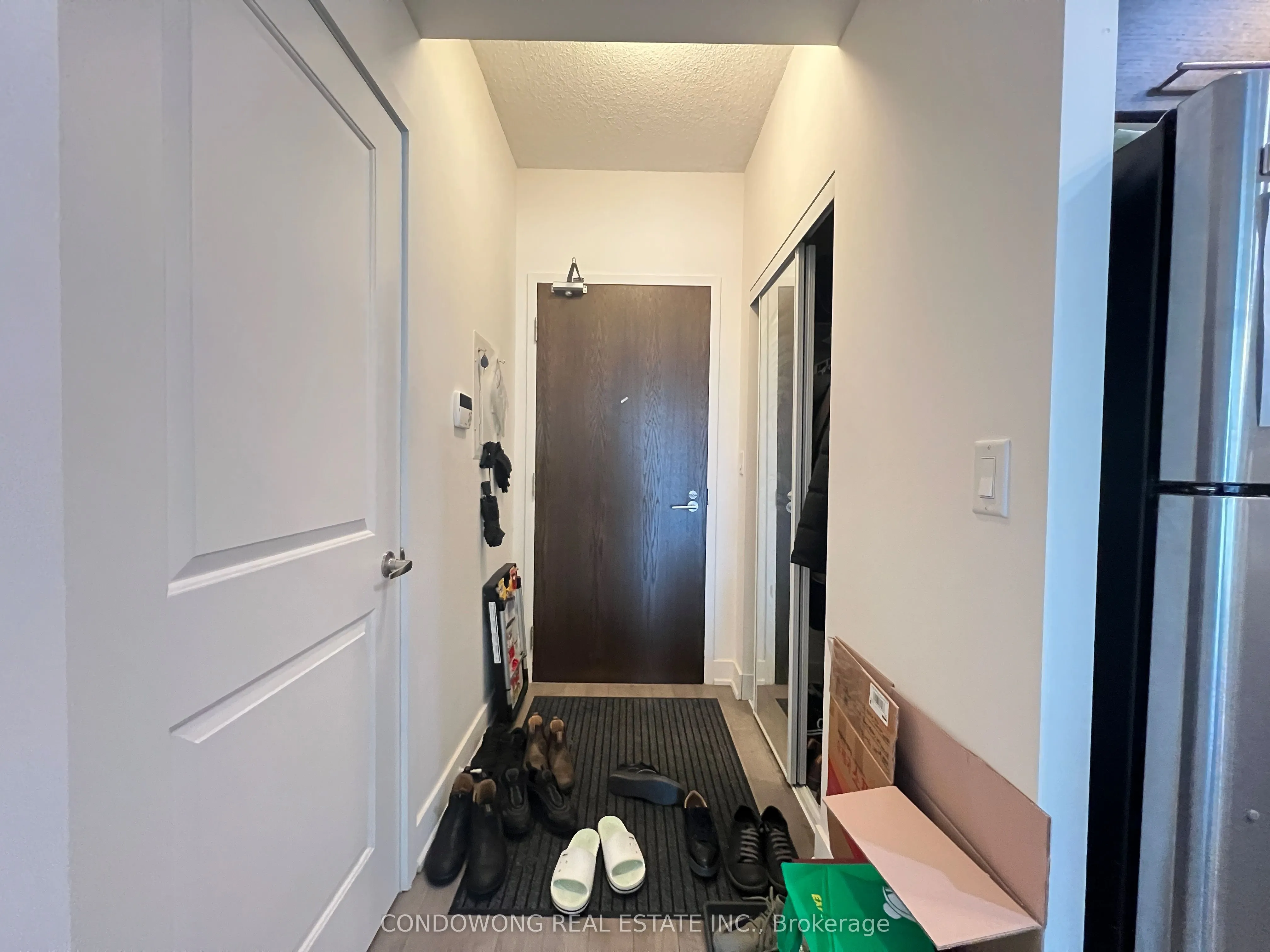 26 Norton Avenue, #610