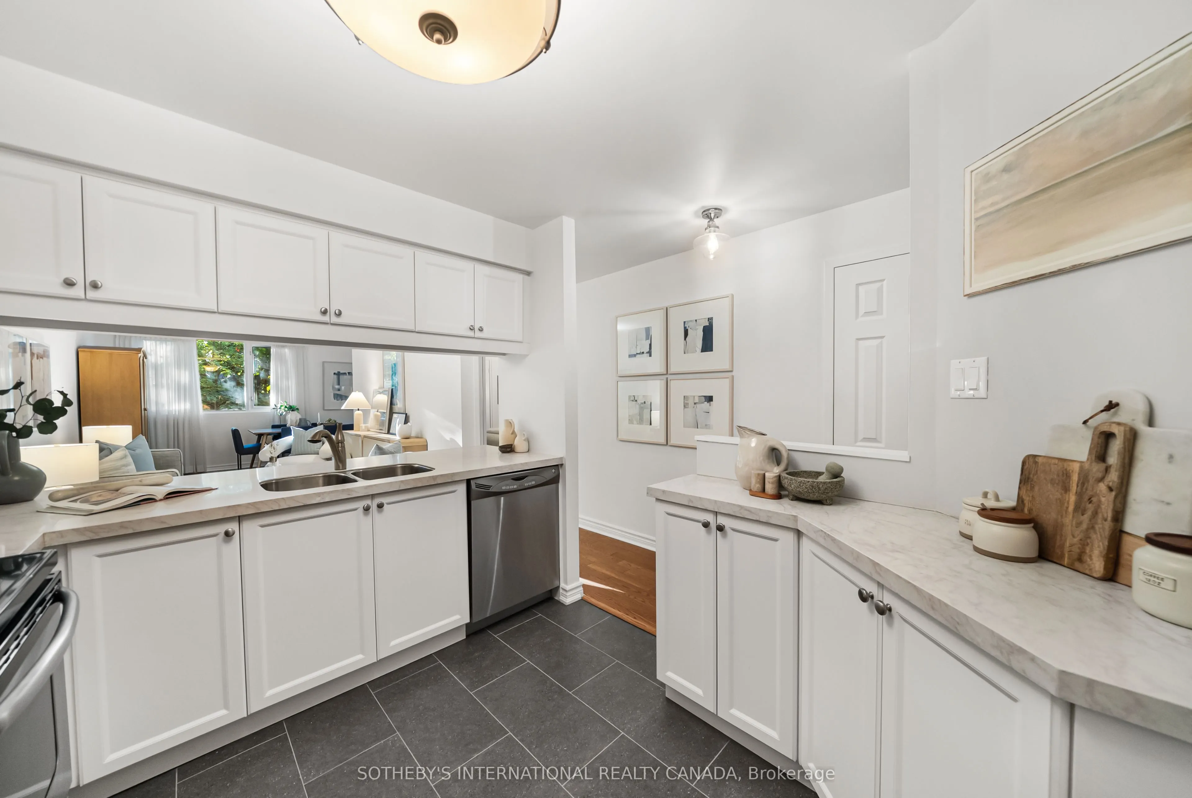 356 Mcrae Drive, #209