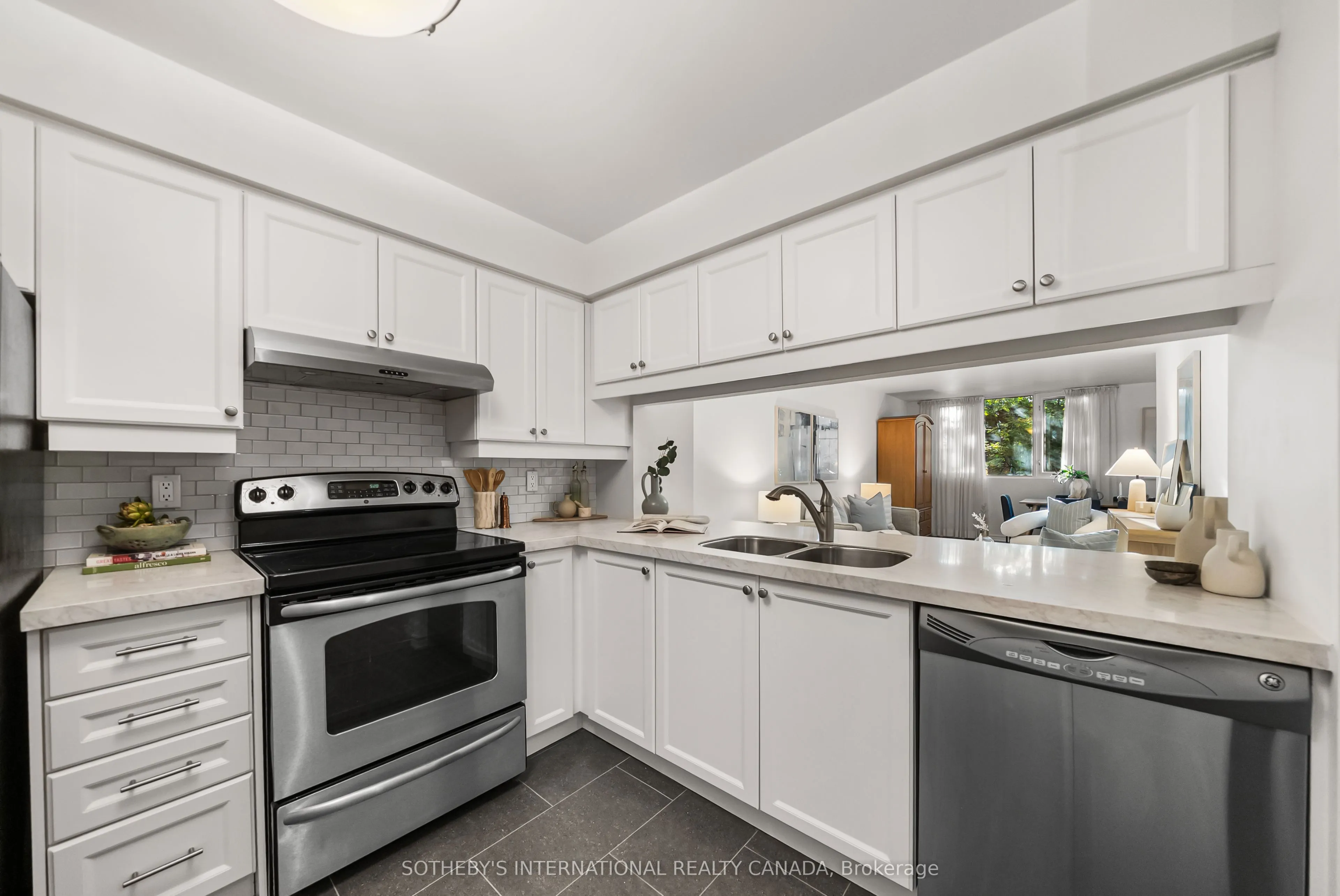 356 Mcrae Drive, #209