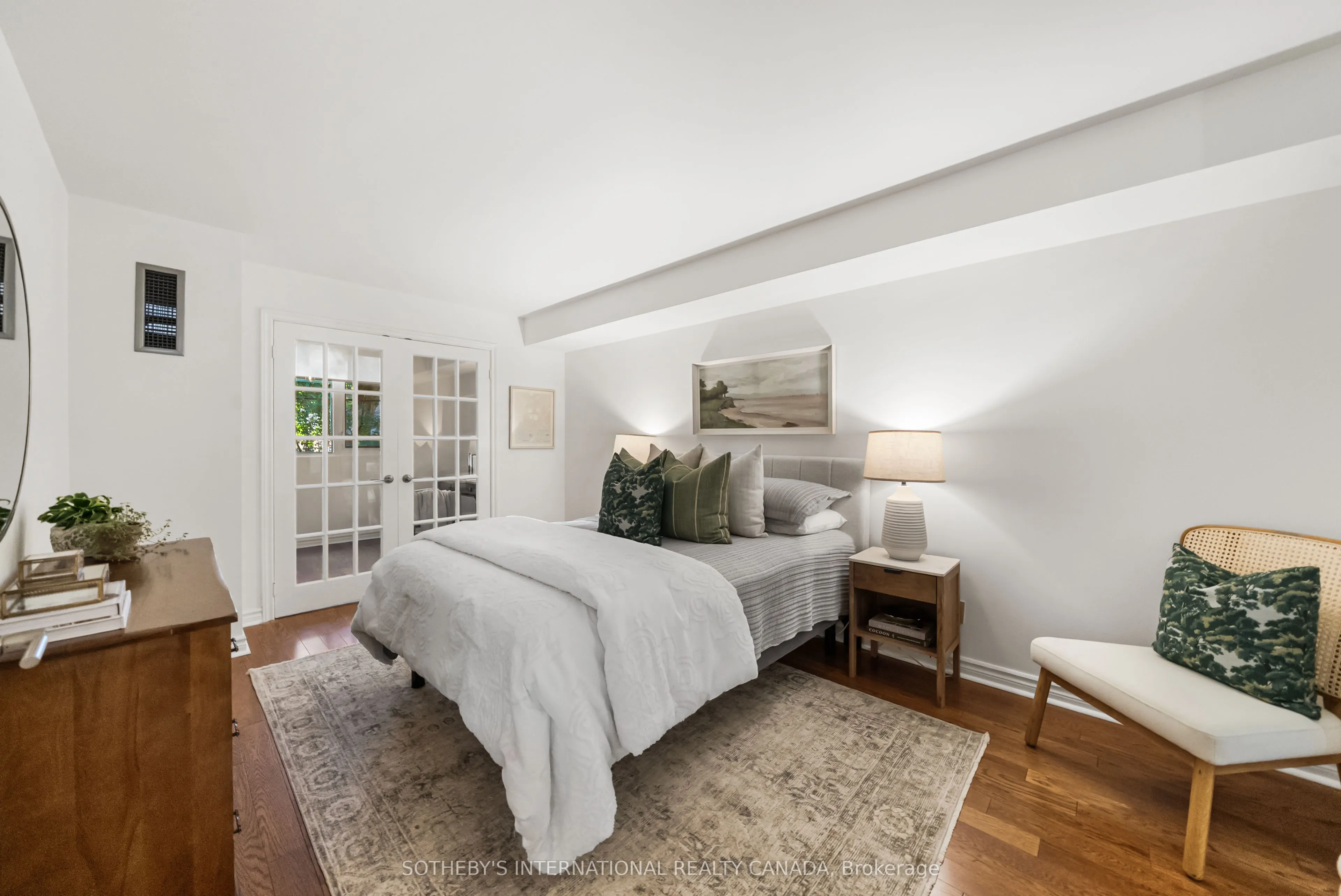 356 Mcrae Drive, #209