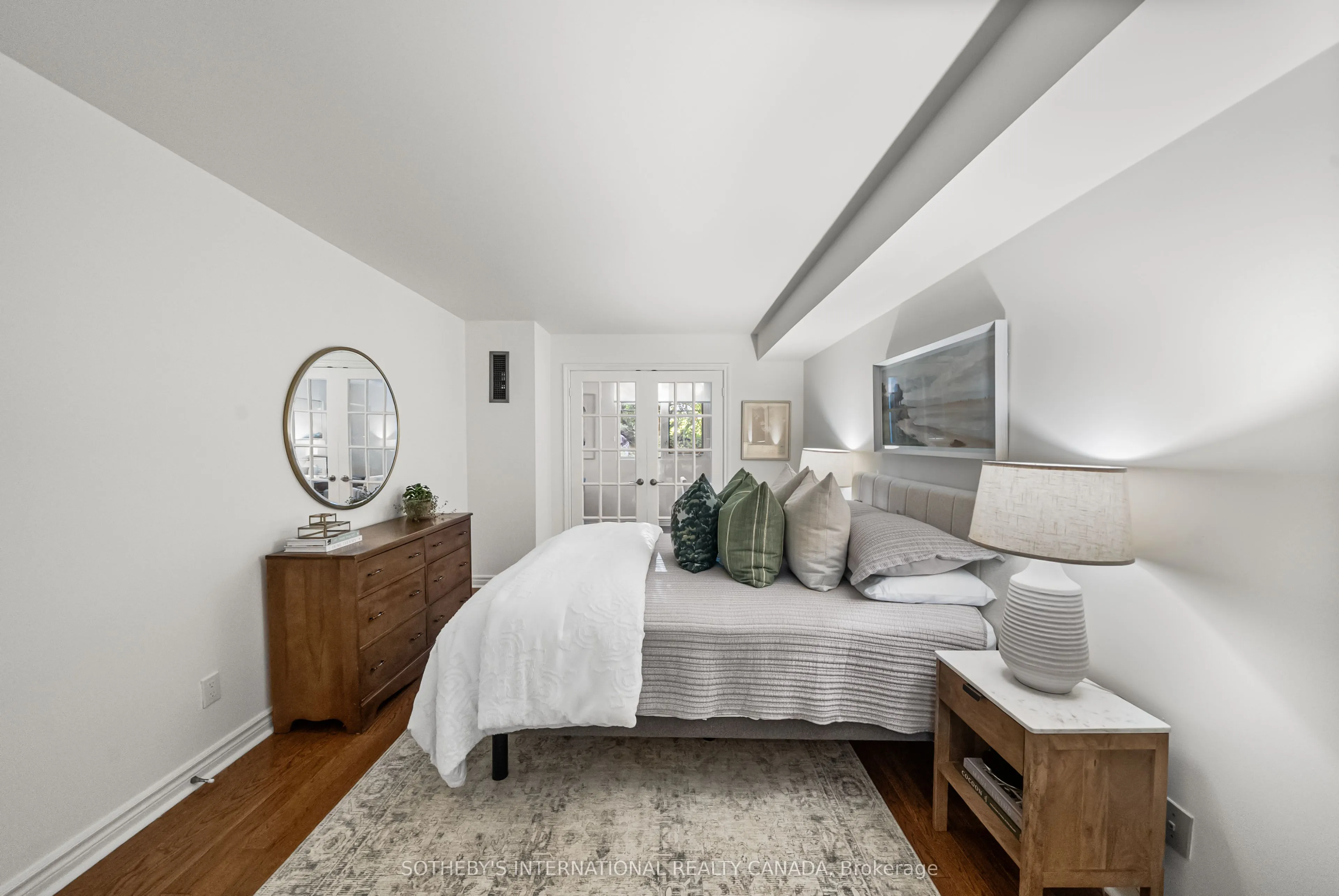 356 Mcrae Drive, #209