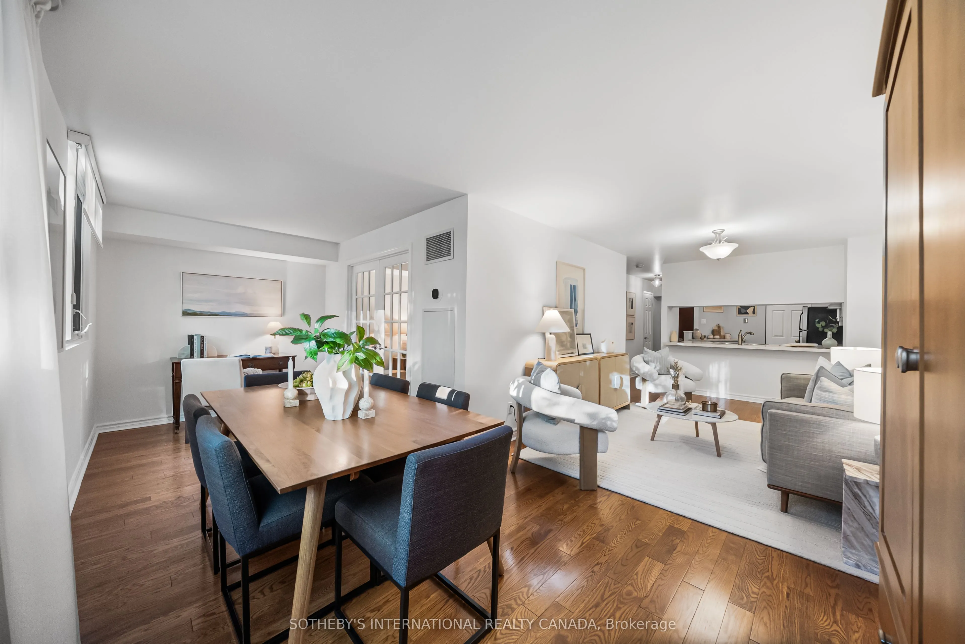 356 Mcrae Drive, #209