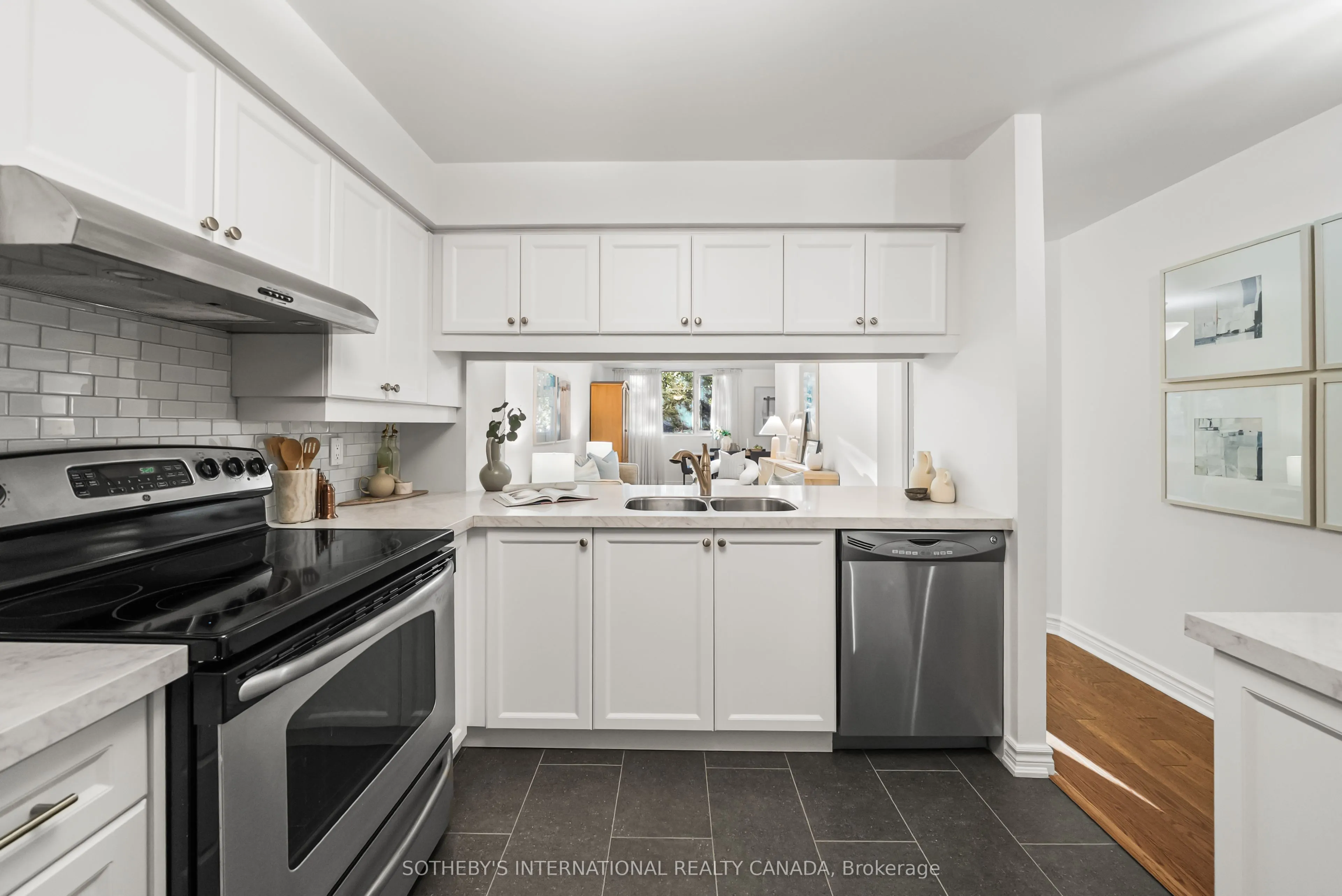 356 Mcrae Drive, #209