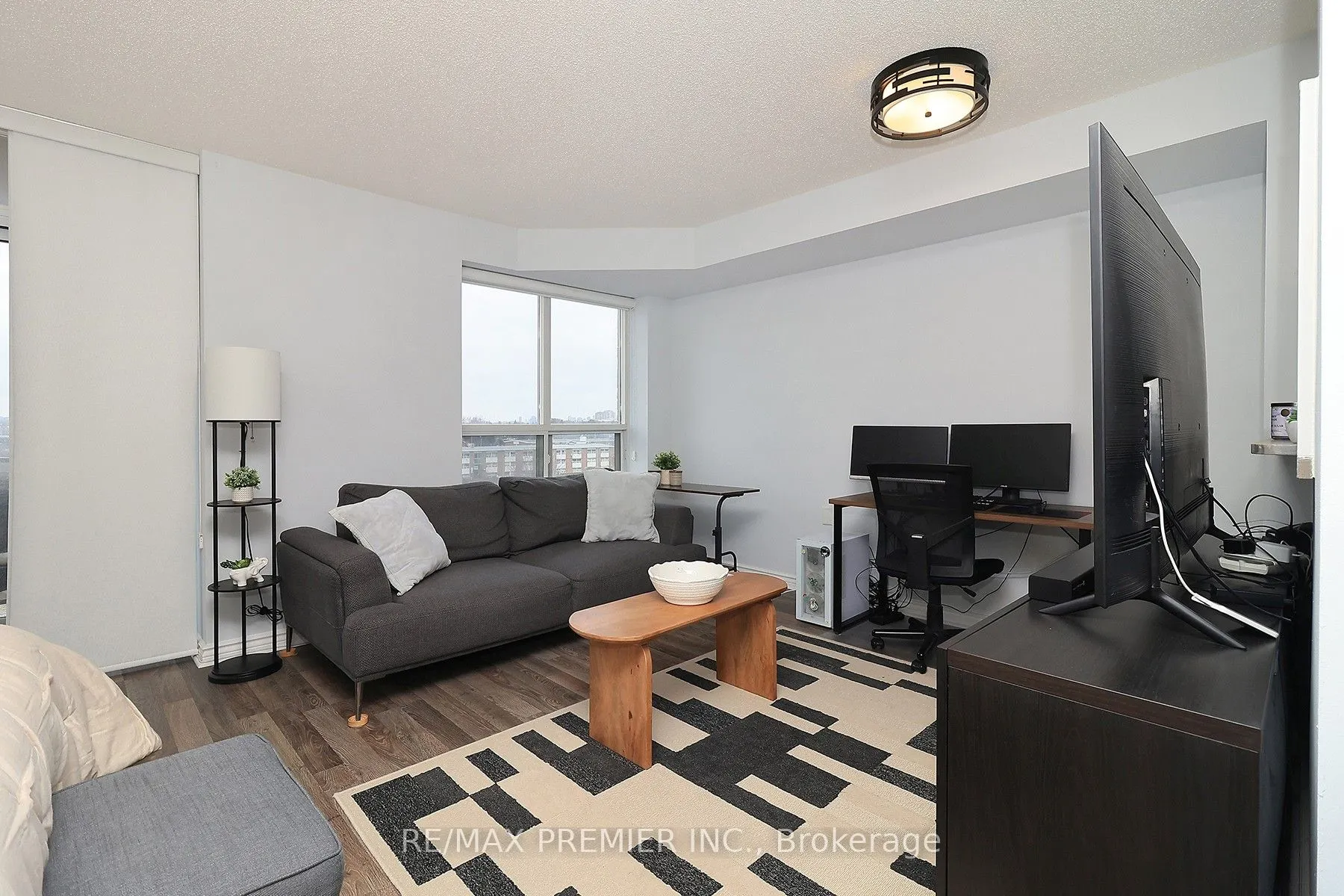 650 Lawrence Avenue, #721