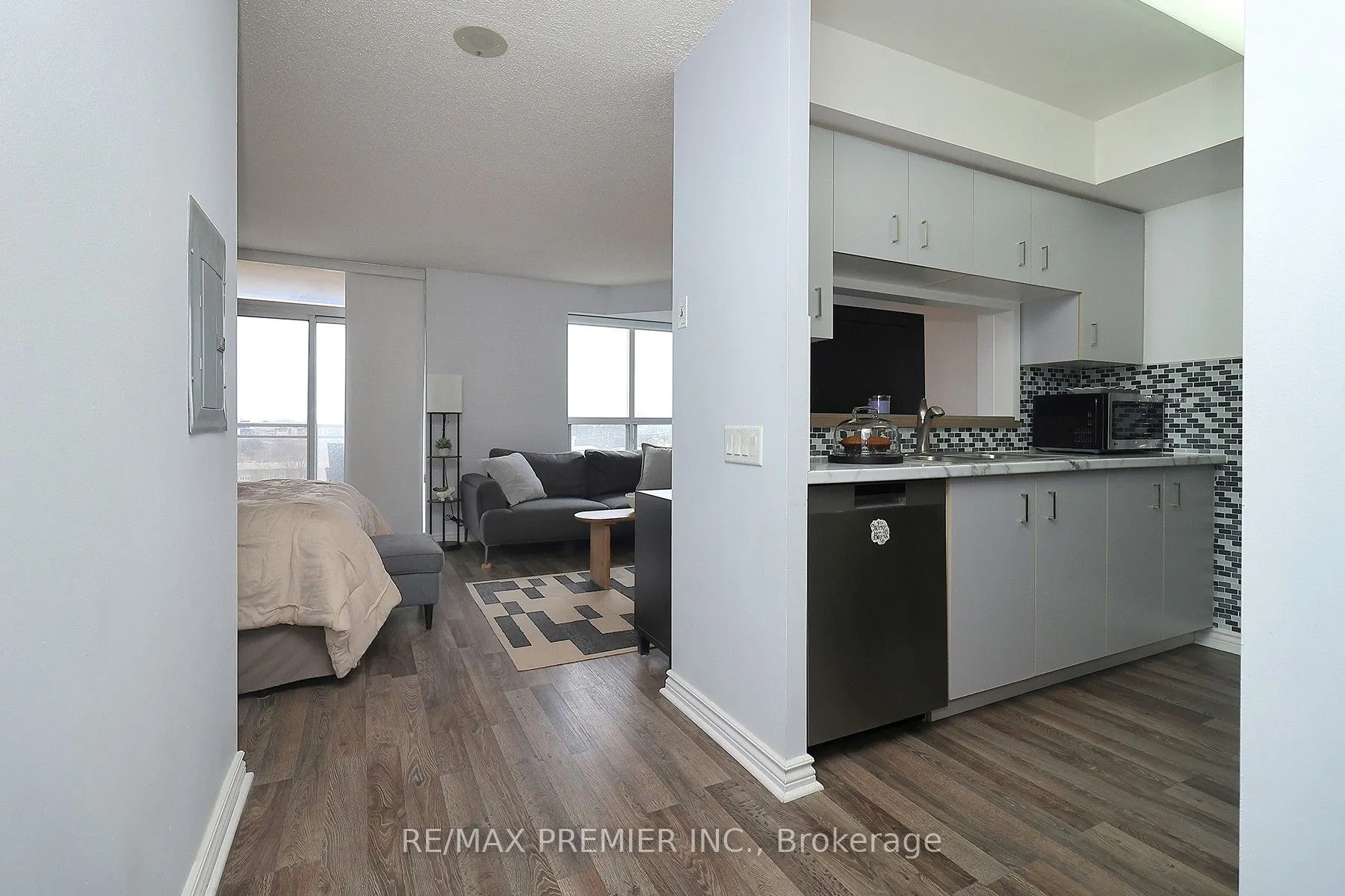 650 Lawrence Avenue, #721