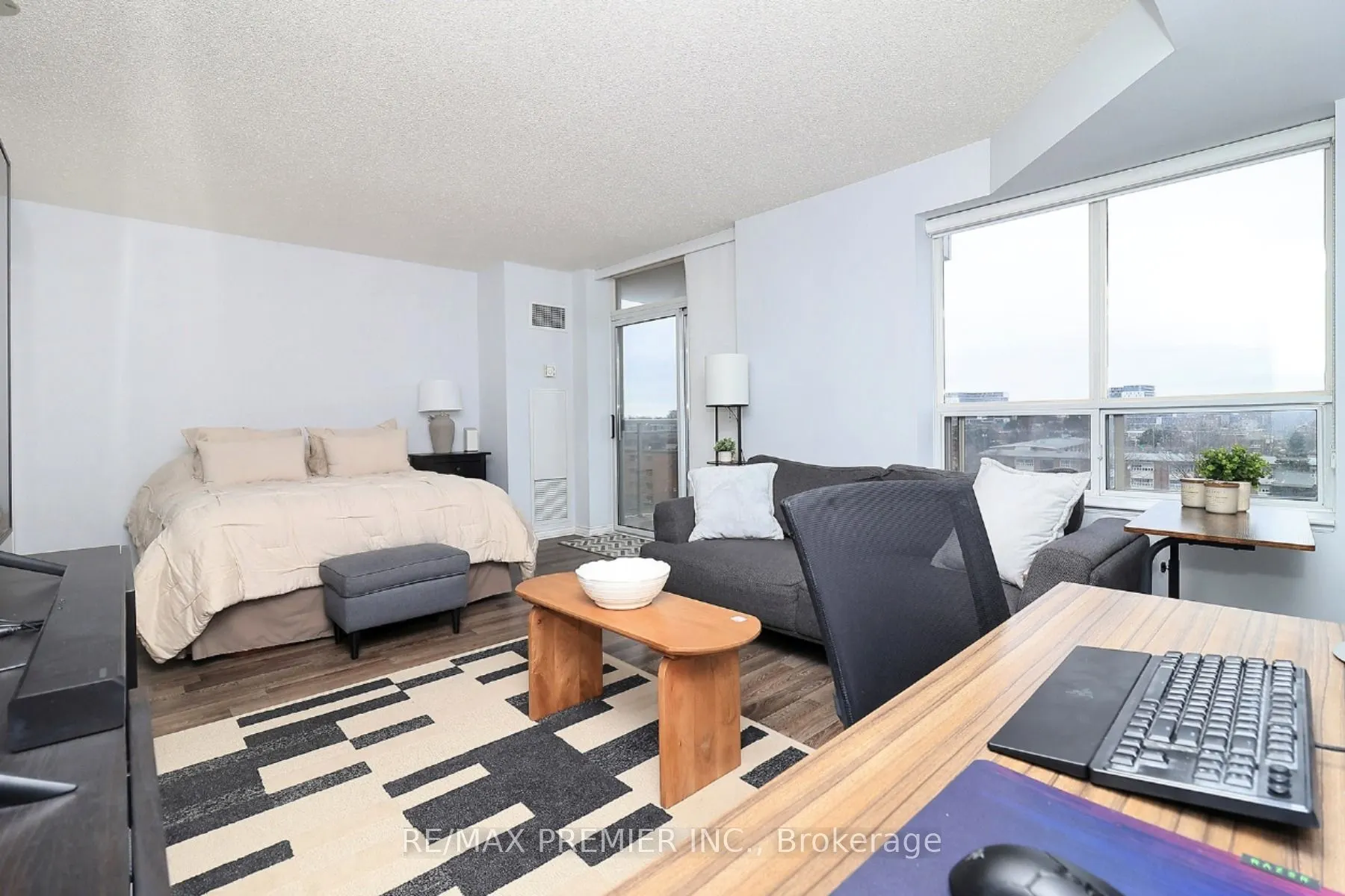 650 Lawrence Avenue, #721