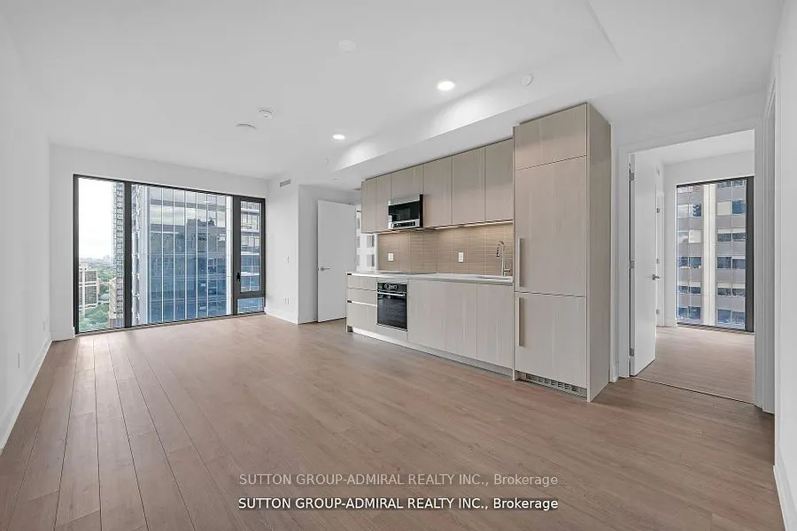 8 Cumberland Street, #1706