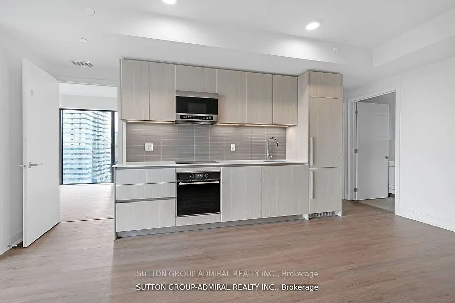 8 Cumberland Street, #1706