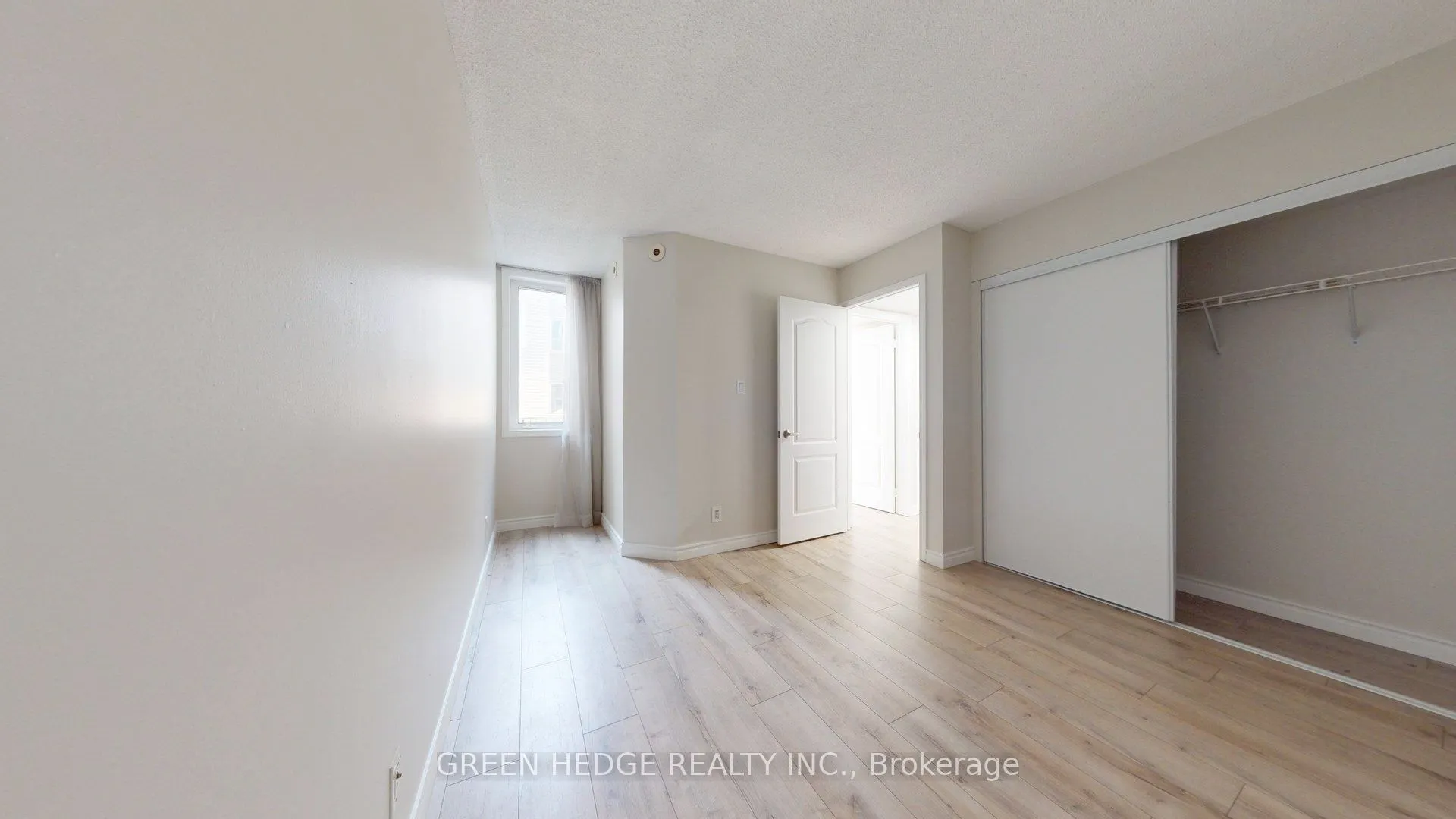 12 Douro Street, #418