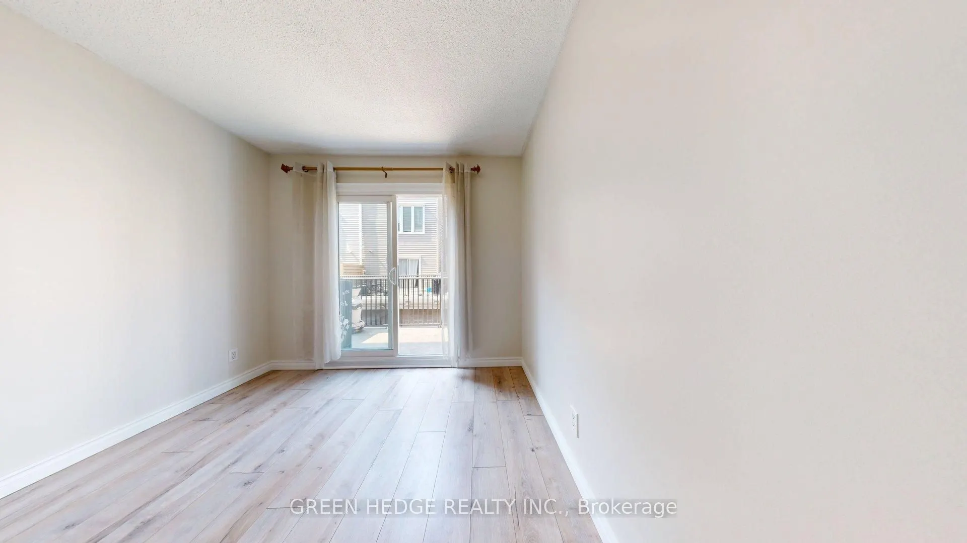12 Douro Street, #418