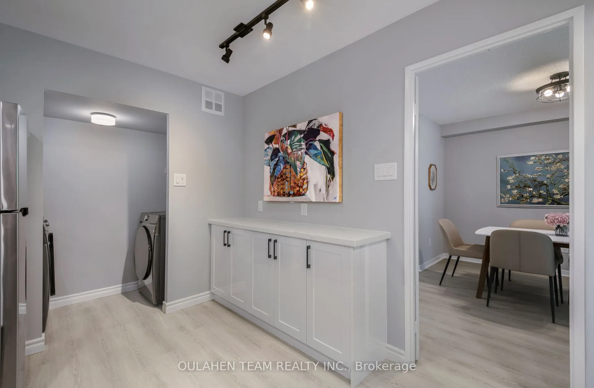 33 Elmhurst Avenue, #408