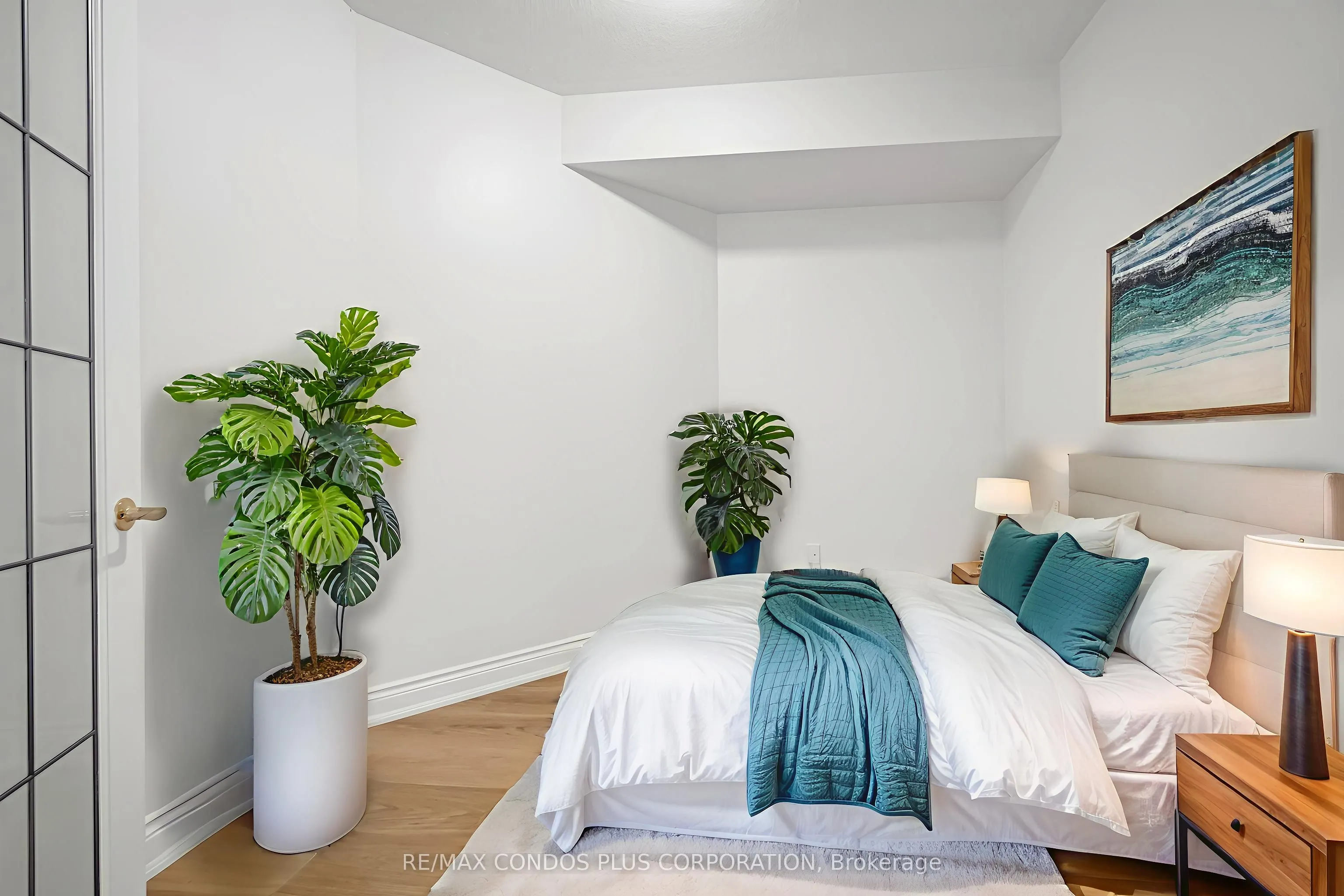 909 Bay Street, #903