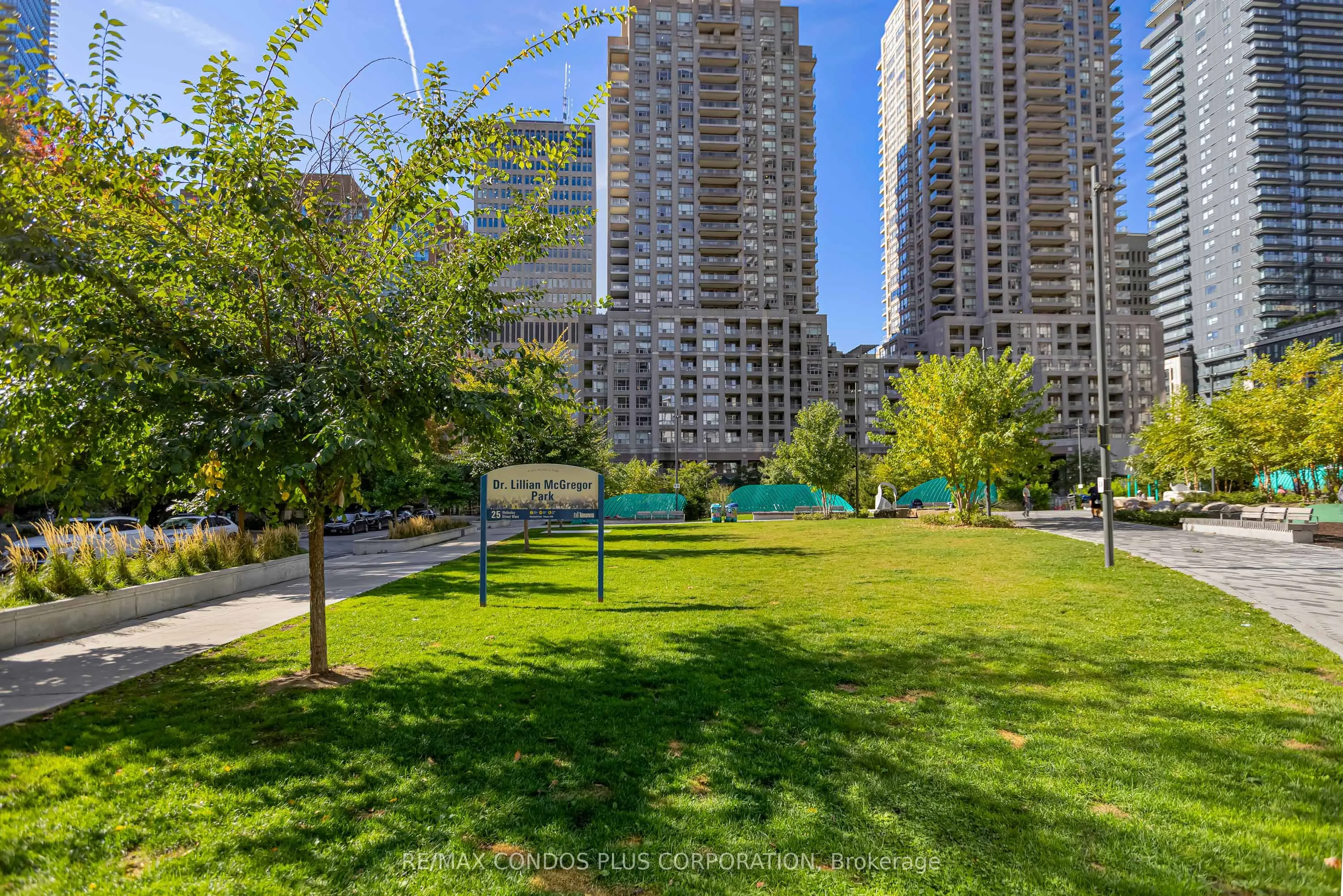 909 Bay Street, #903