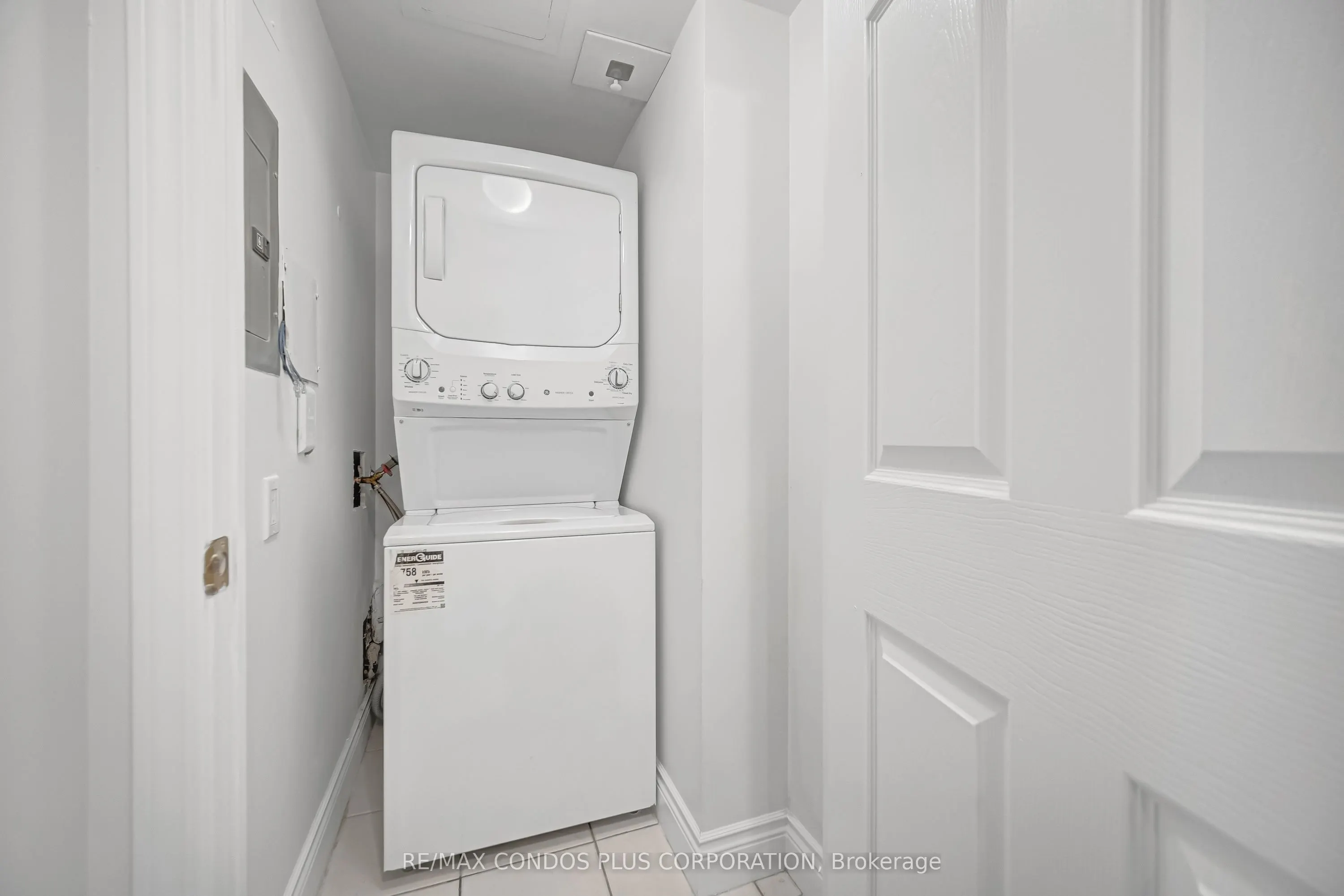 909 Bay Street, #903