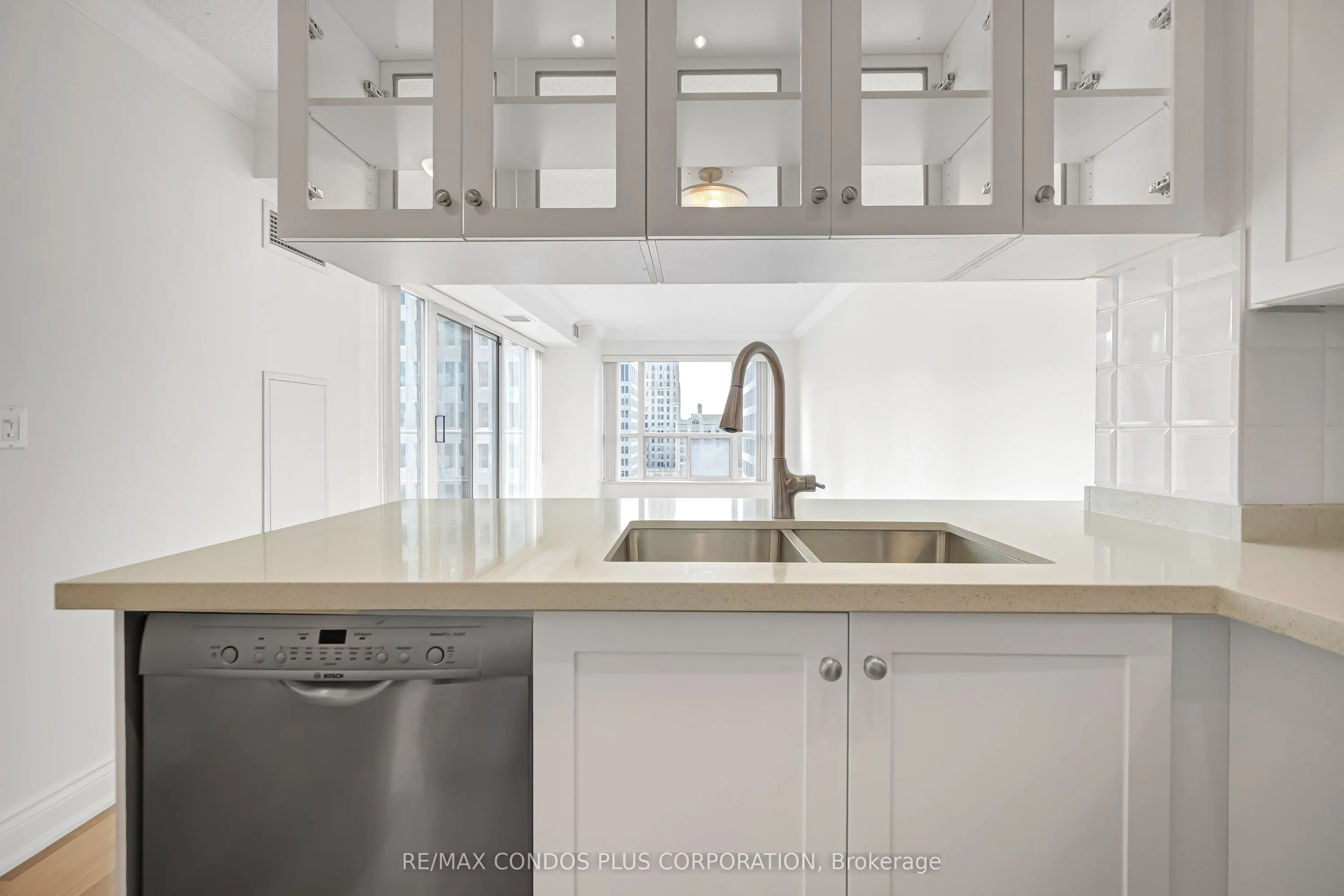 909 Bay Street, #903
