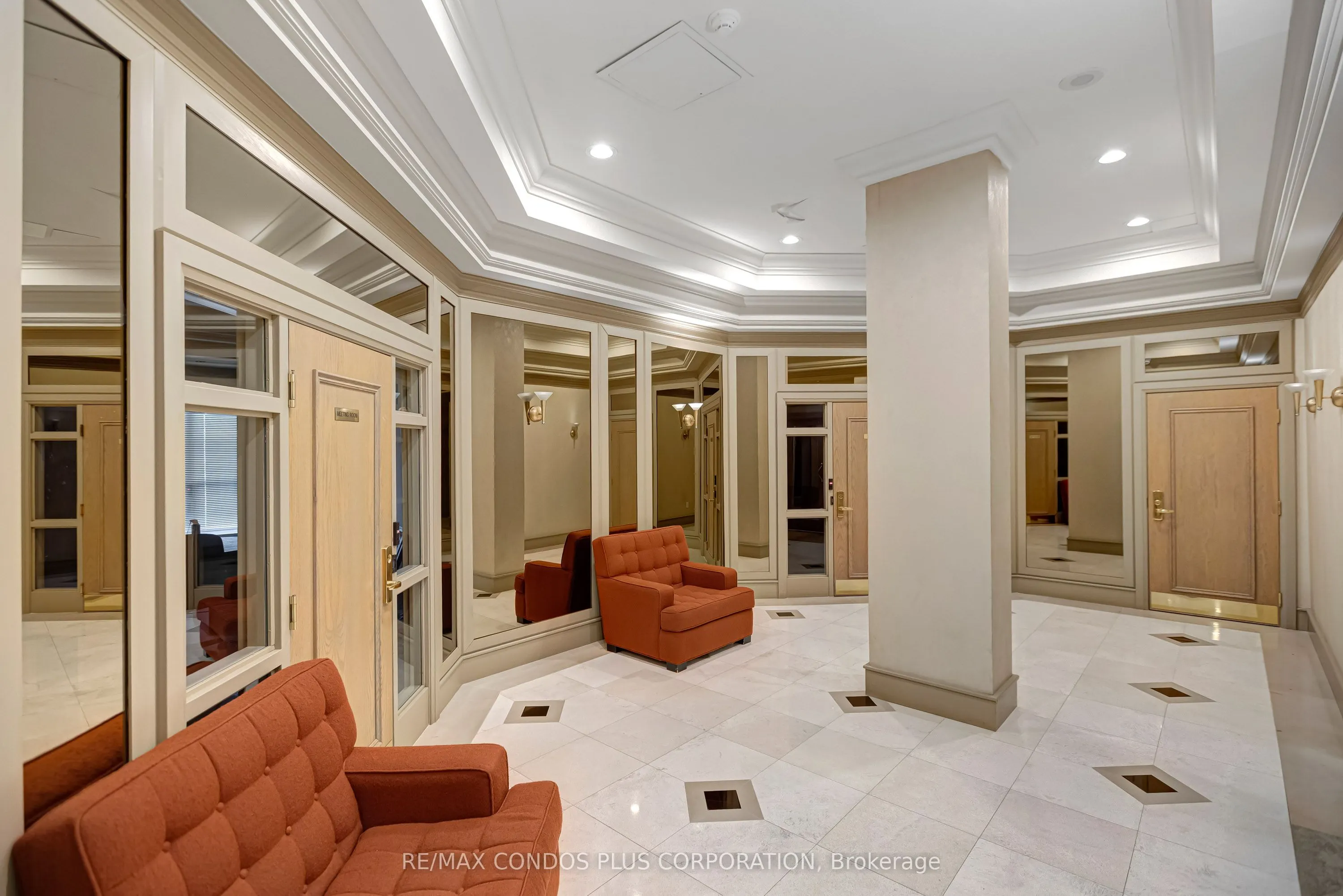 909 Bay Street, #903