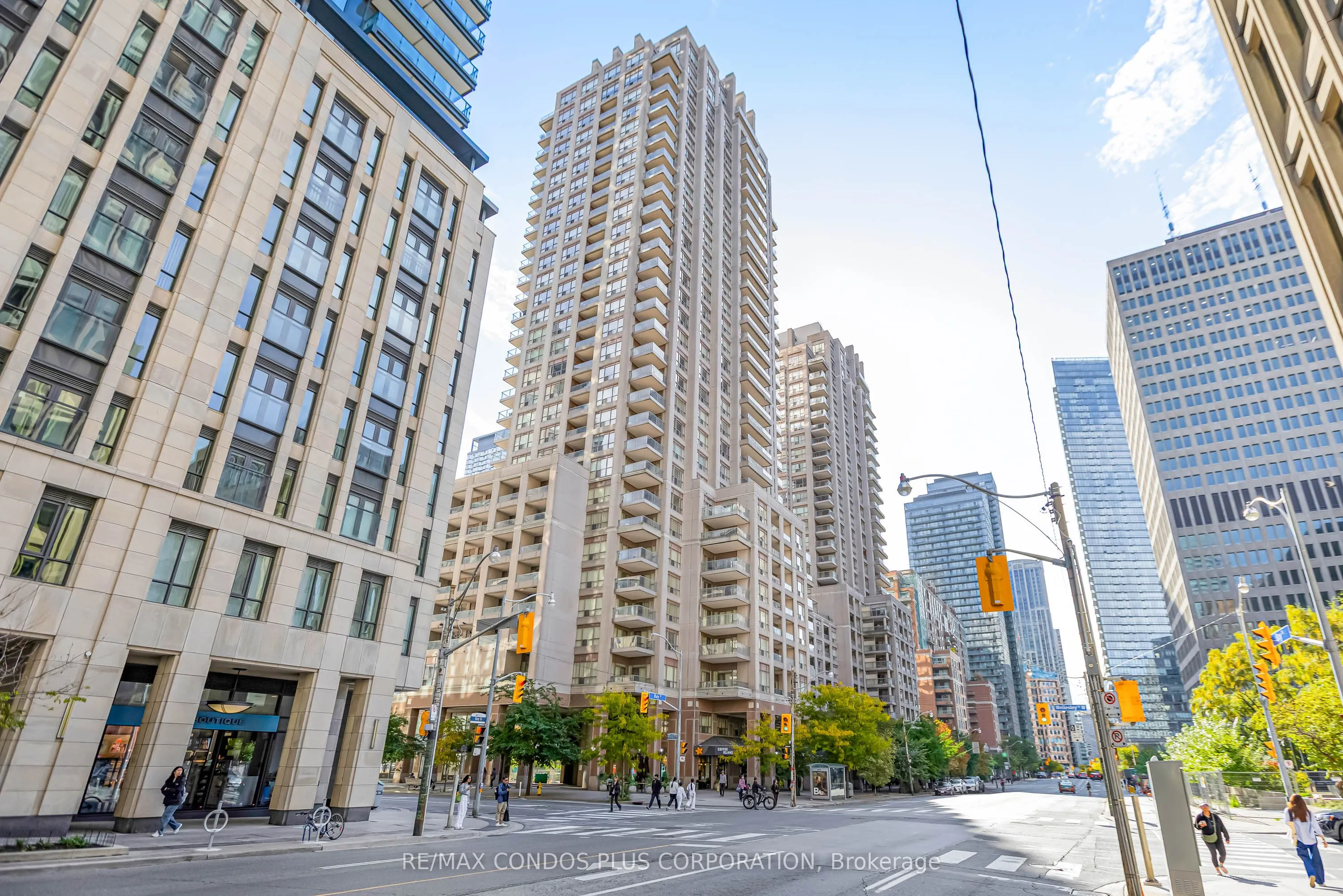 909 Bay Street, #903