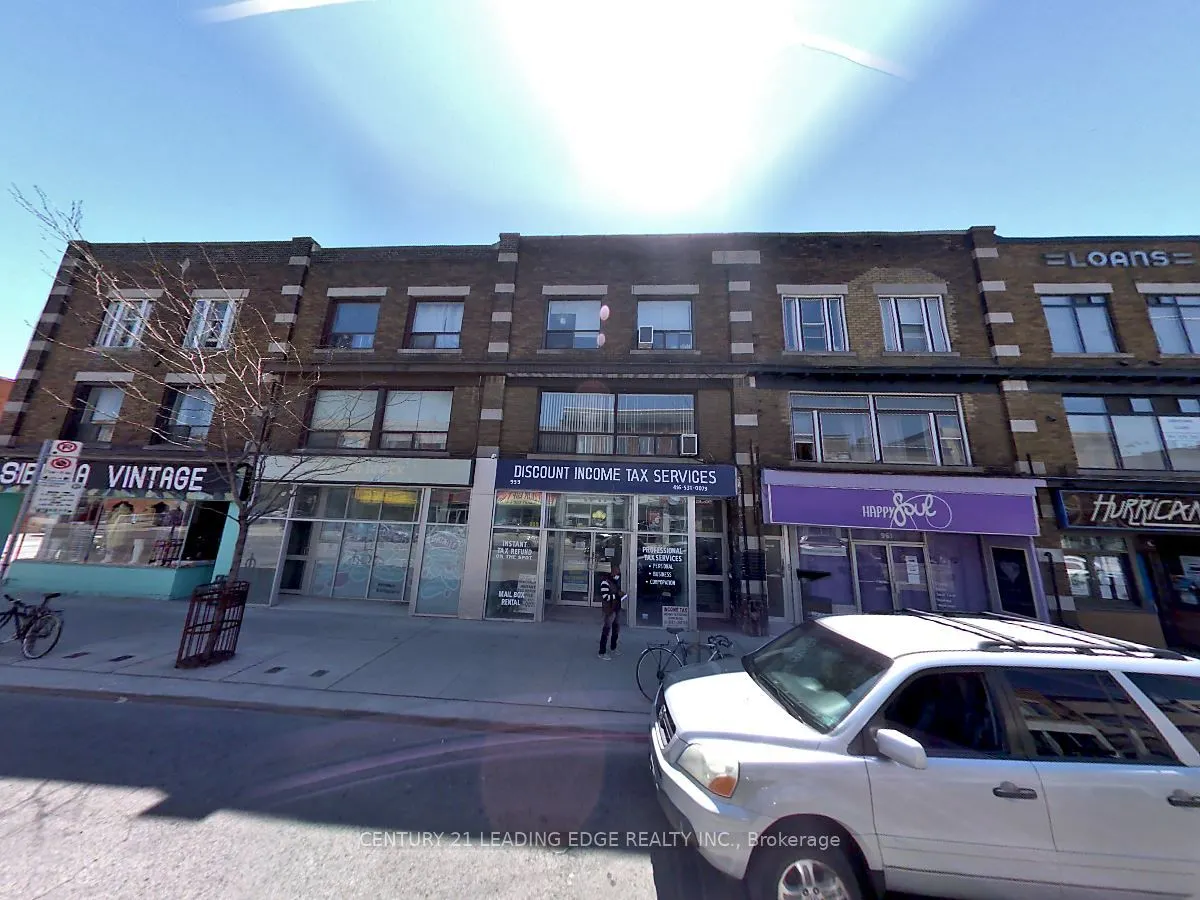 959 Bloor Street W
