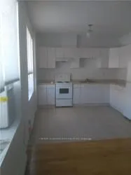 959 Bloor Street W