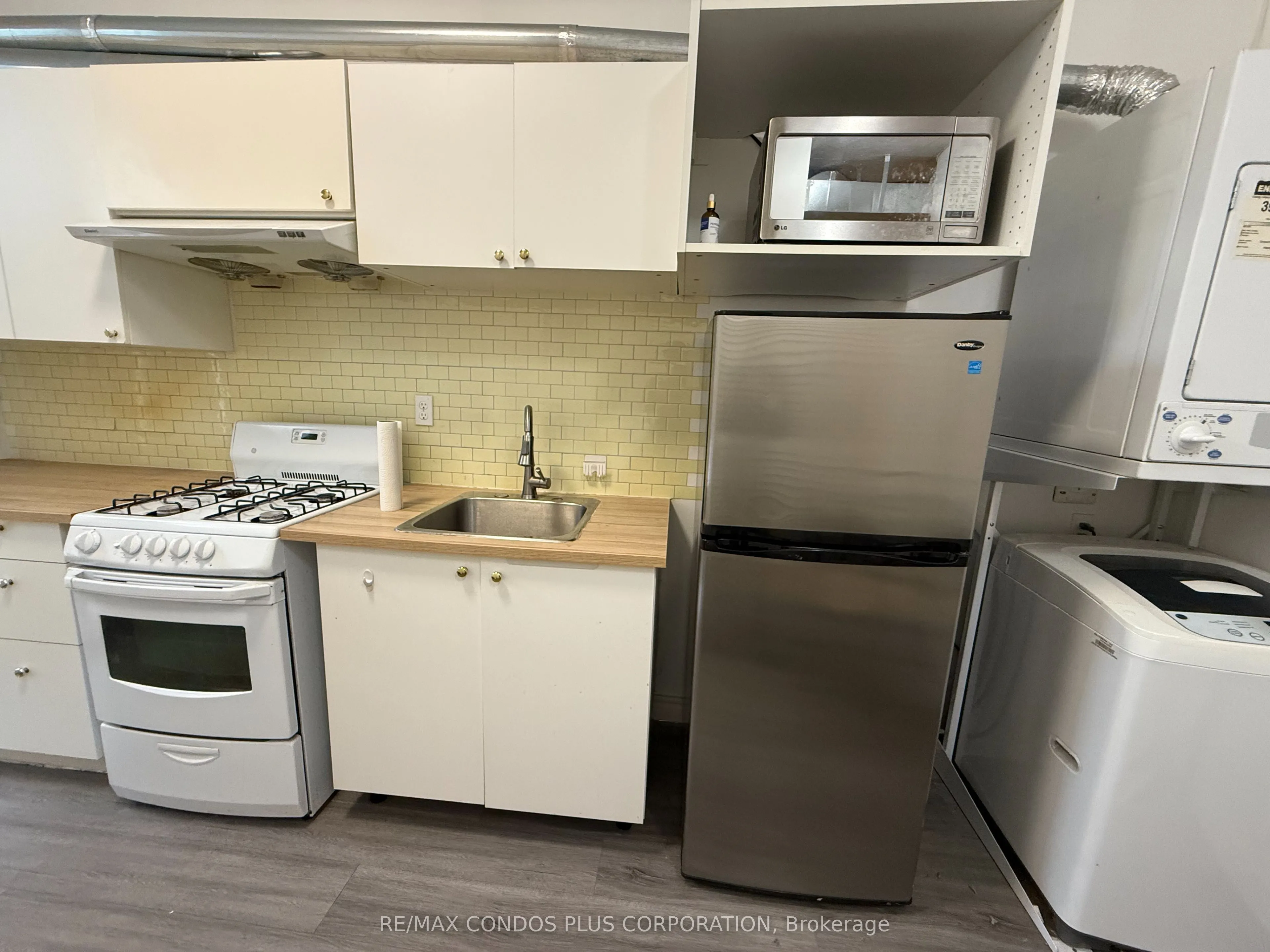567 Yonge Street, #3