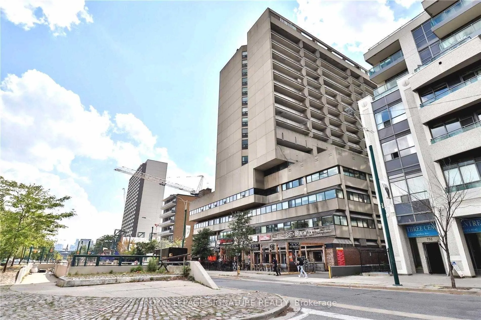 720 Spadina Avenue, #701