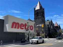 720 Spadina Avenue, #701