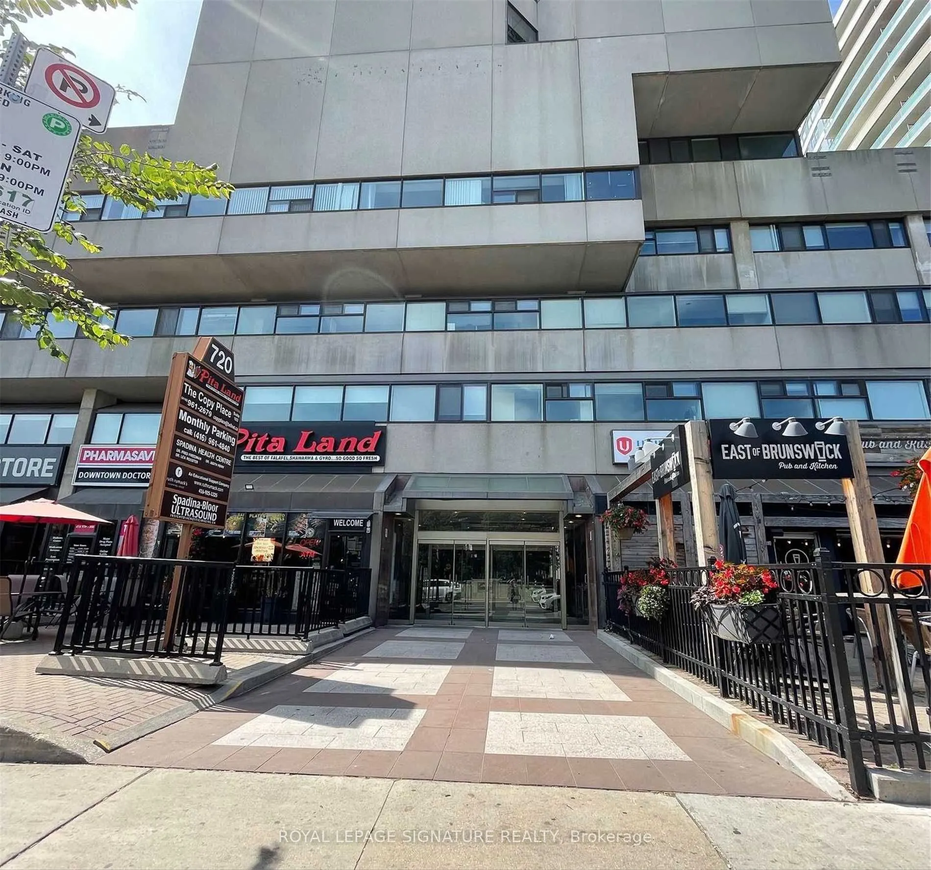 720 Spadina Avenue, #701